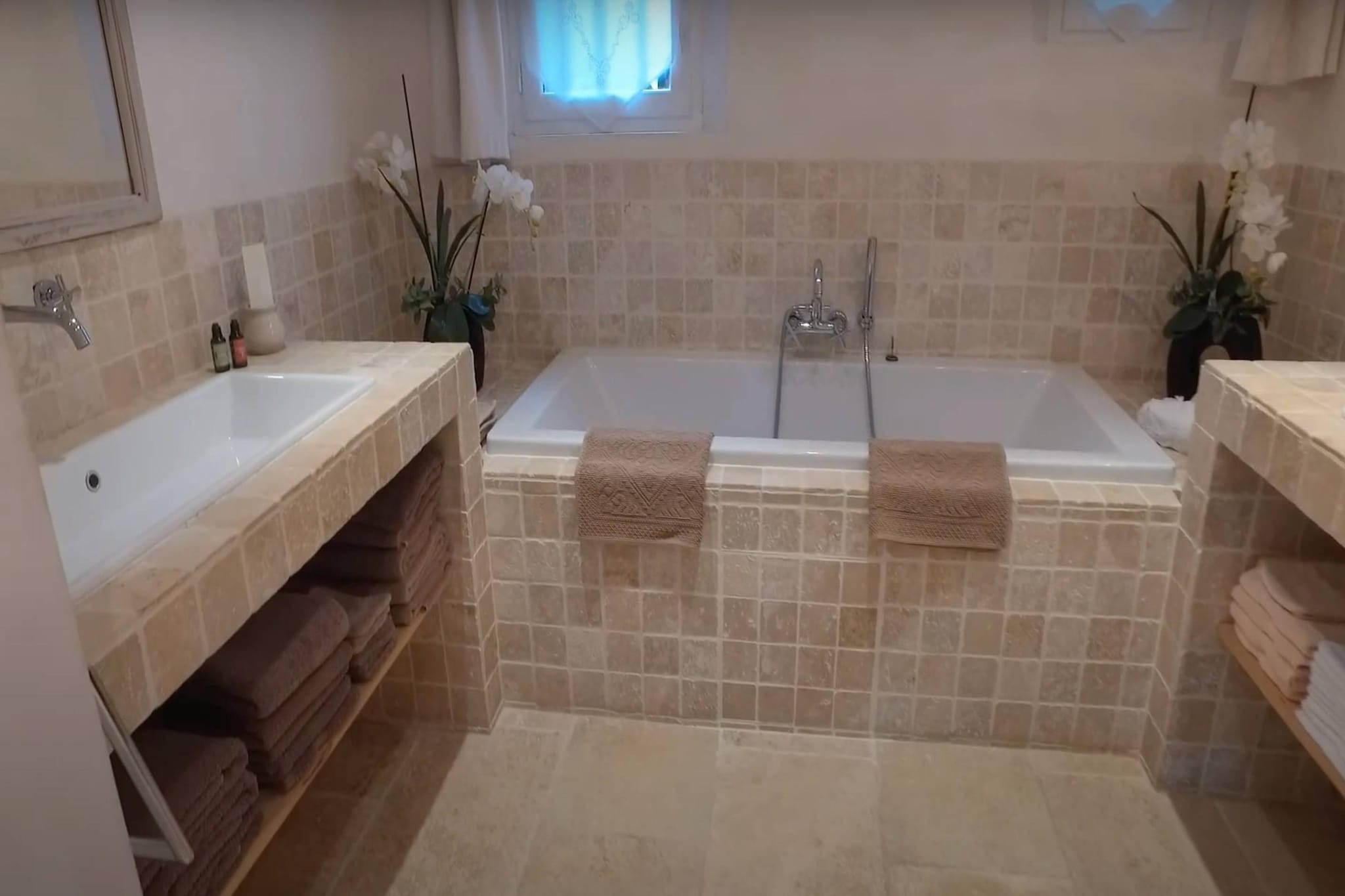 Bast de Charme L141-Badkamer