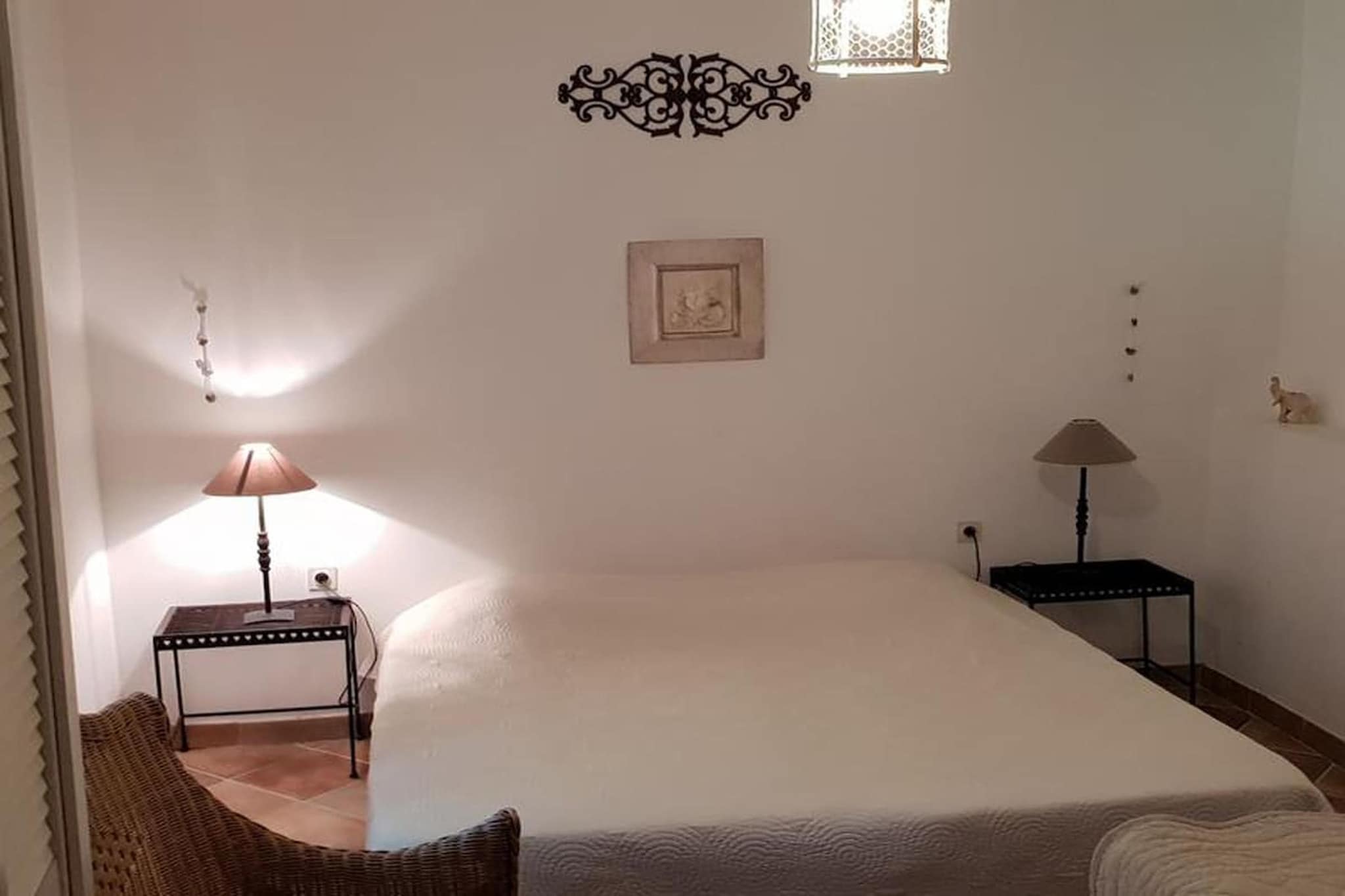 Villa cadre idyllique et reposant avec piscine-Slaapkamer