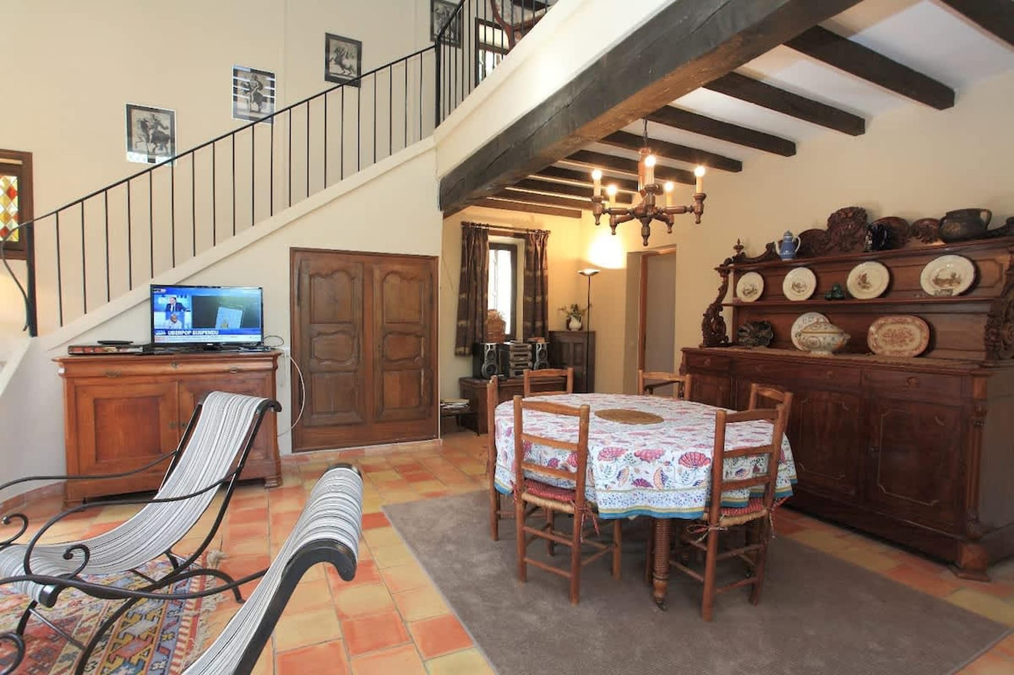 La Familiale - Maison provençale avec piscine et vue imprenable sur Gordes-Eetkamer