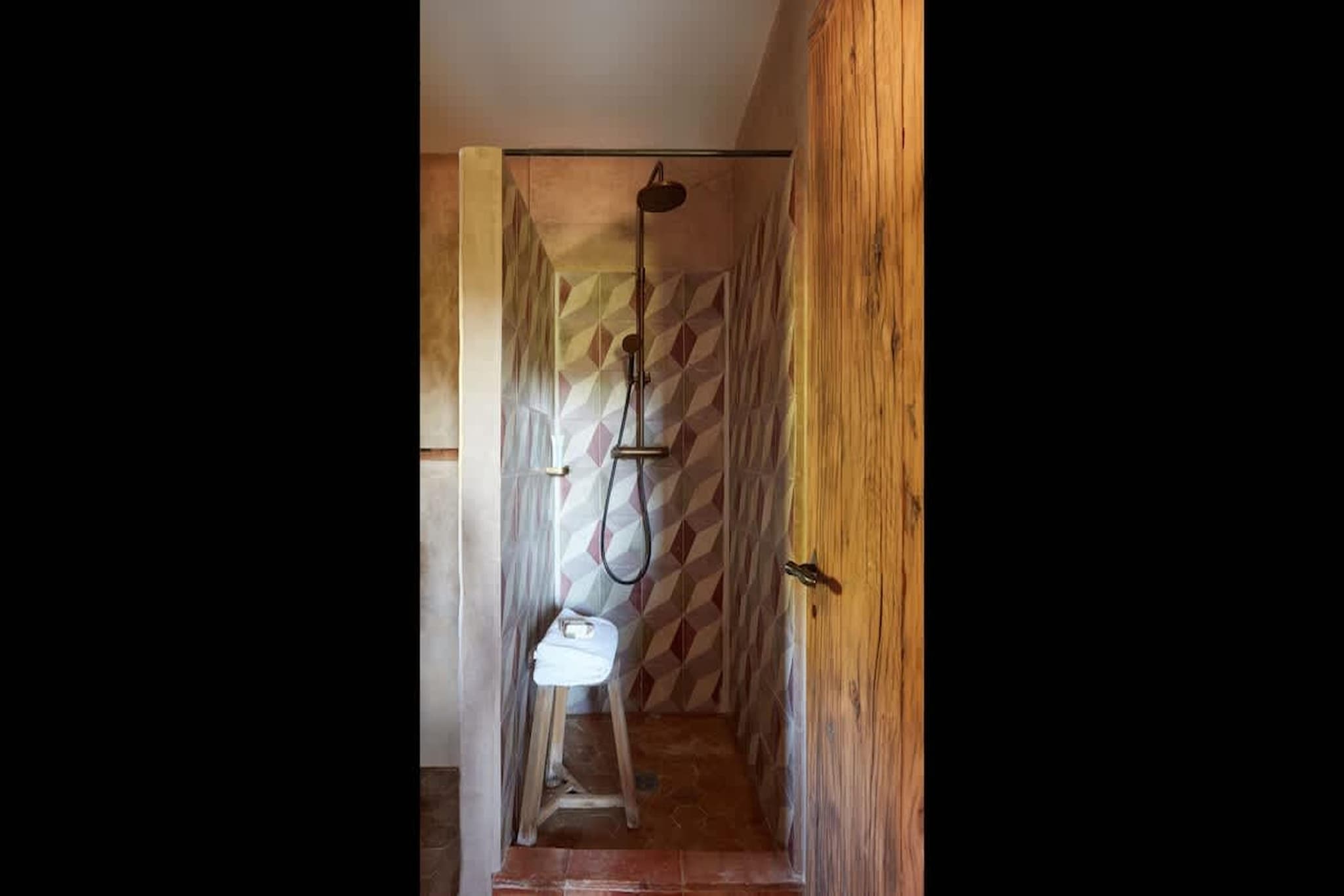 Villa de charme confort au milieu des vignes du Lubéron-Badkamer