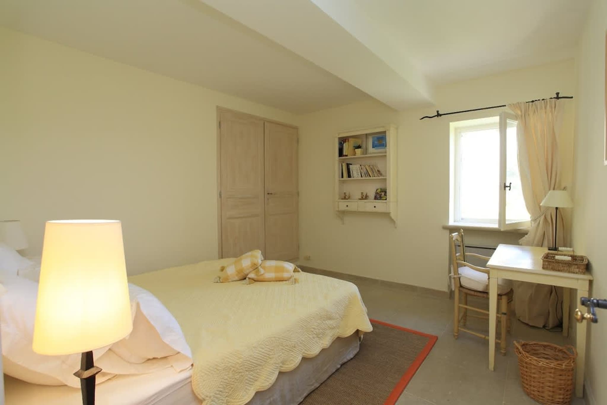 Bastide avec piscine 3 terrasses dans un écrin de verdure-Slaapkamer