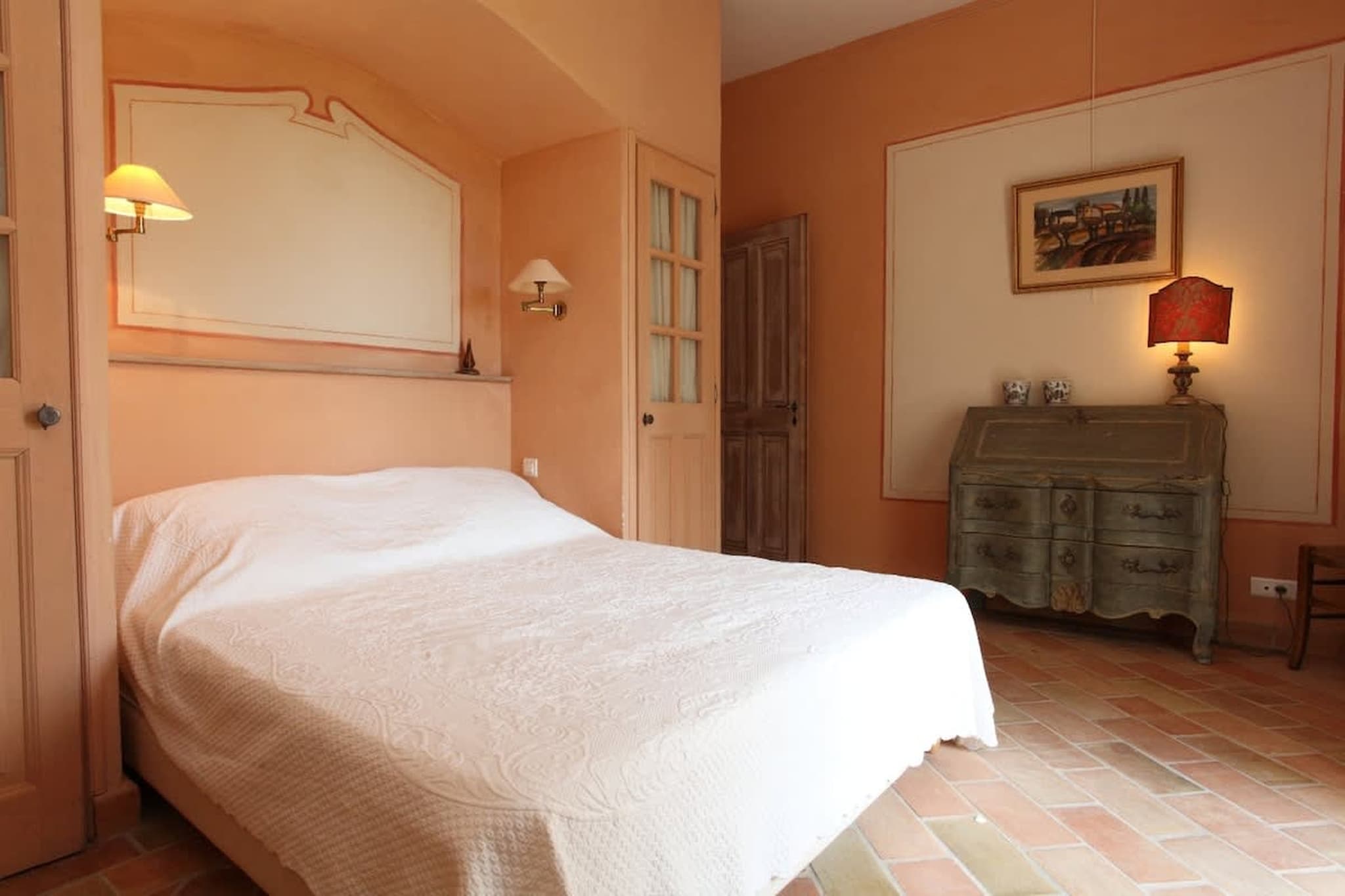 Bastide avec piscine 3 terrasses dans un écrin de verdure