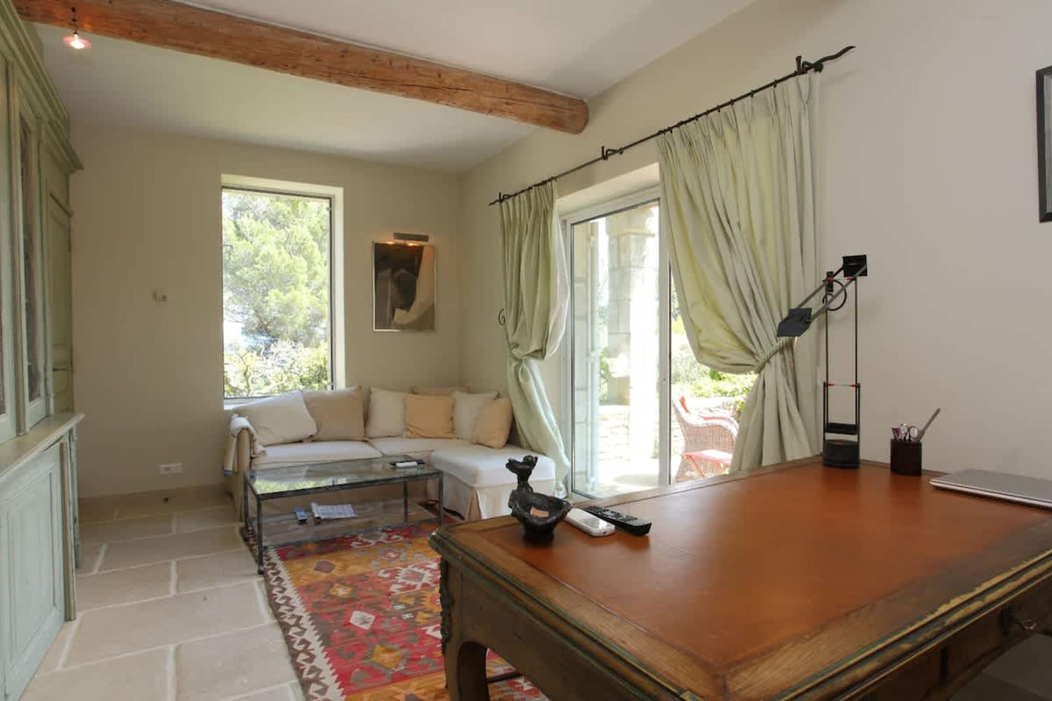 Bastide avec piscine 3 terrasses dans un écrin de verdure-Woonkamer