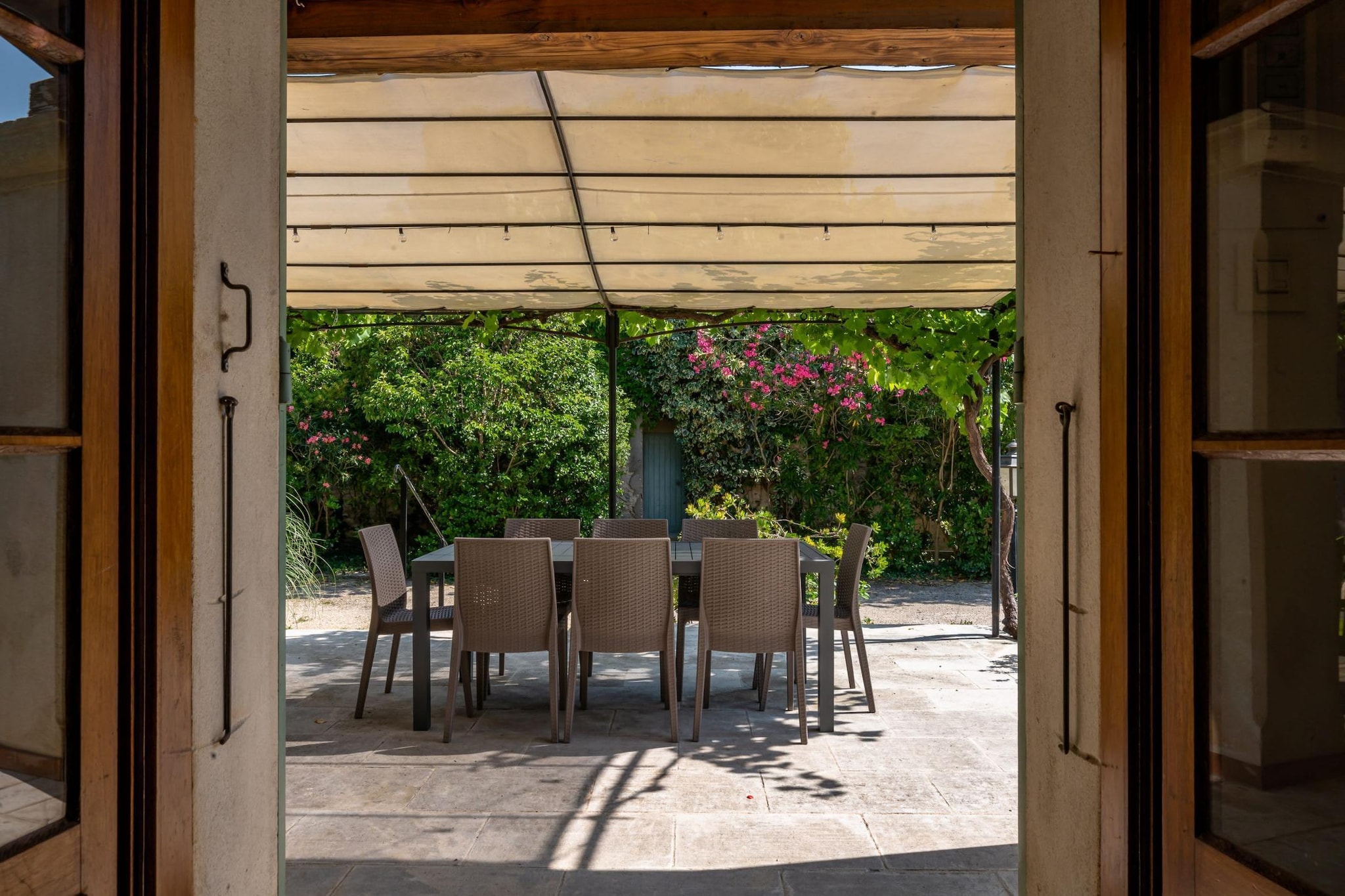 Mas Lou Pitchoun  Villa d'Exception entre Alpilles et Avignon-Terrace balcony