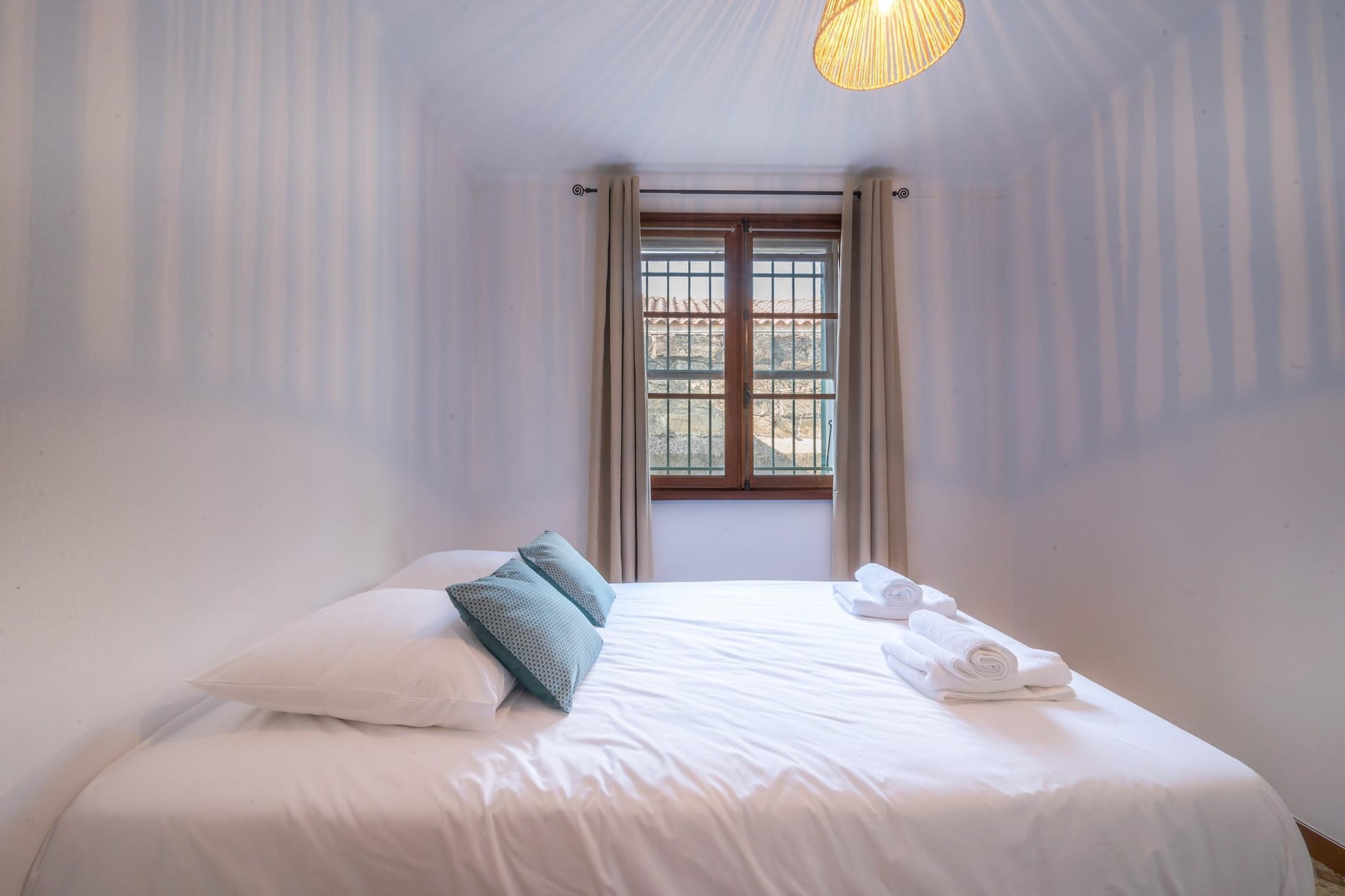 Mas Lou Pitchoun  Villa d'Exception entre Alpilles et Avignon-Bedroom