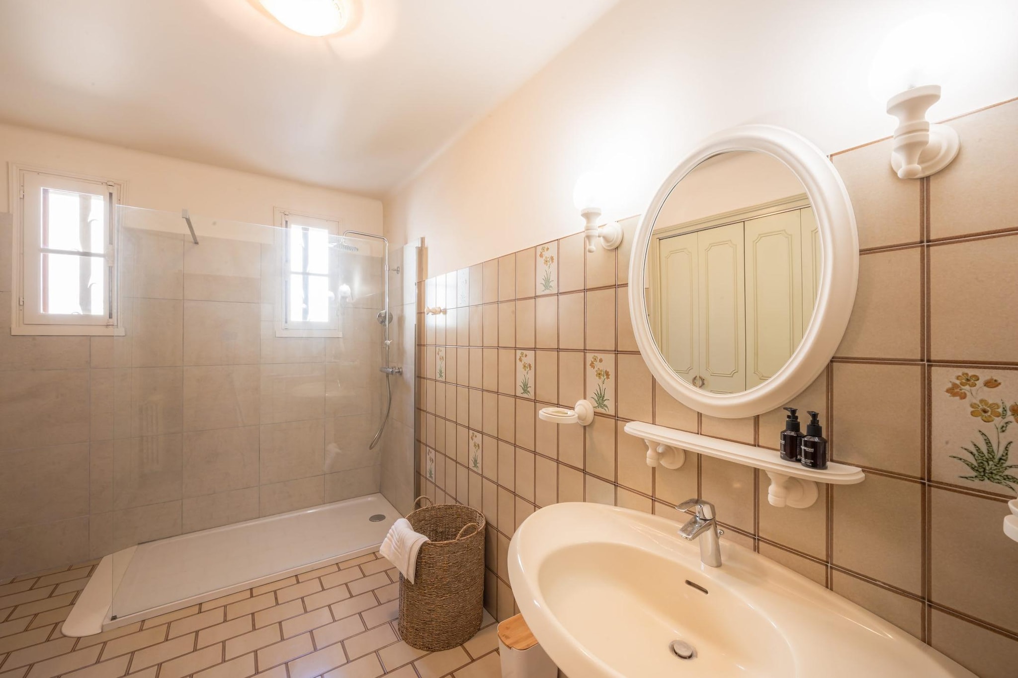 Mas Lou Pitchoun  Villa d'Exception entre Alpilles et Avignon-Bathroom