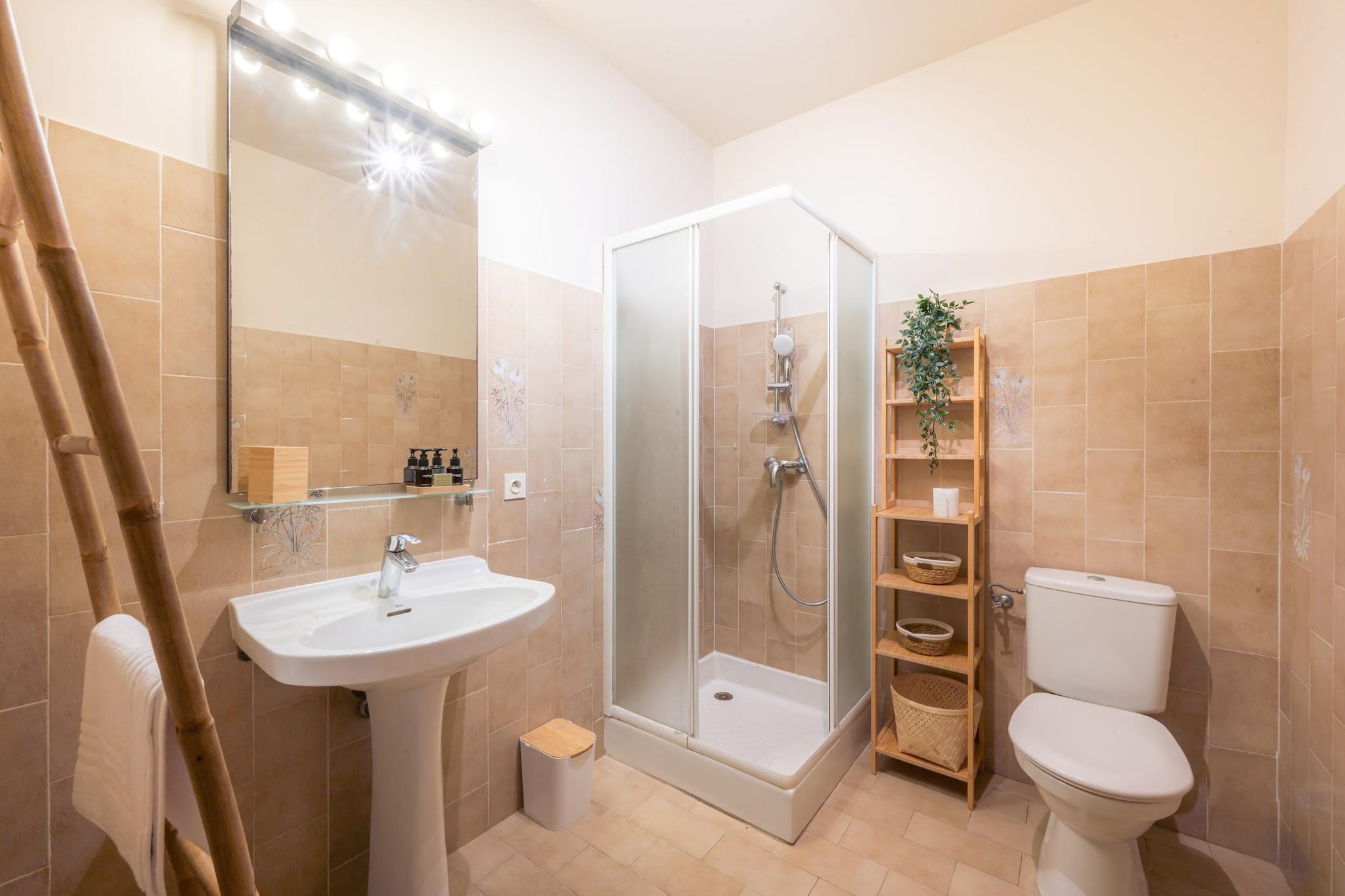 Mas Lou Pitchoun  Villa d'Exception entre Alpilles et Avignon-Bathroom