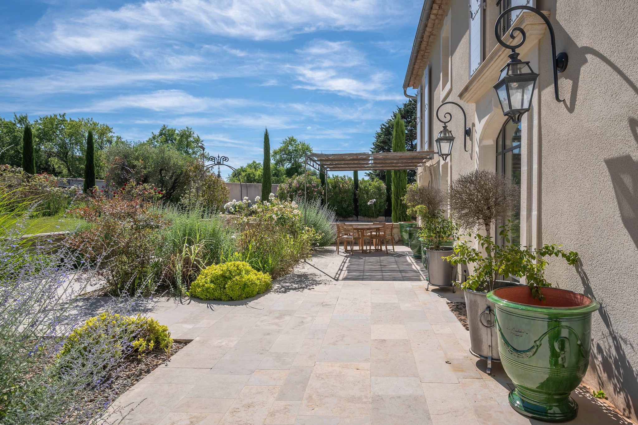 Mas prestigieux au coeur de Saint-Remy-de-Provence-Garten Sommer