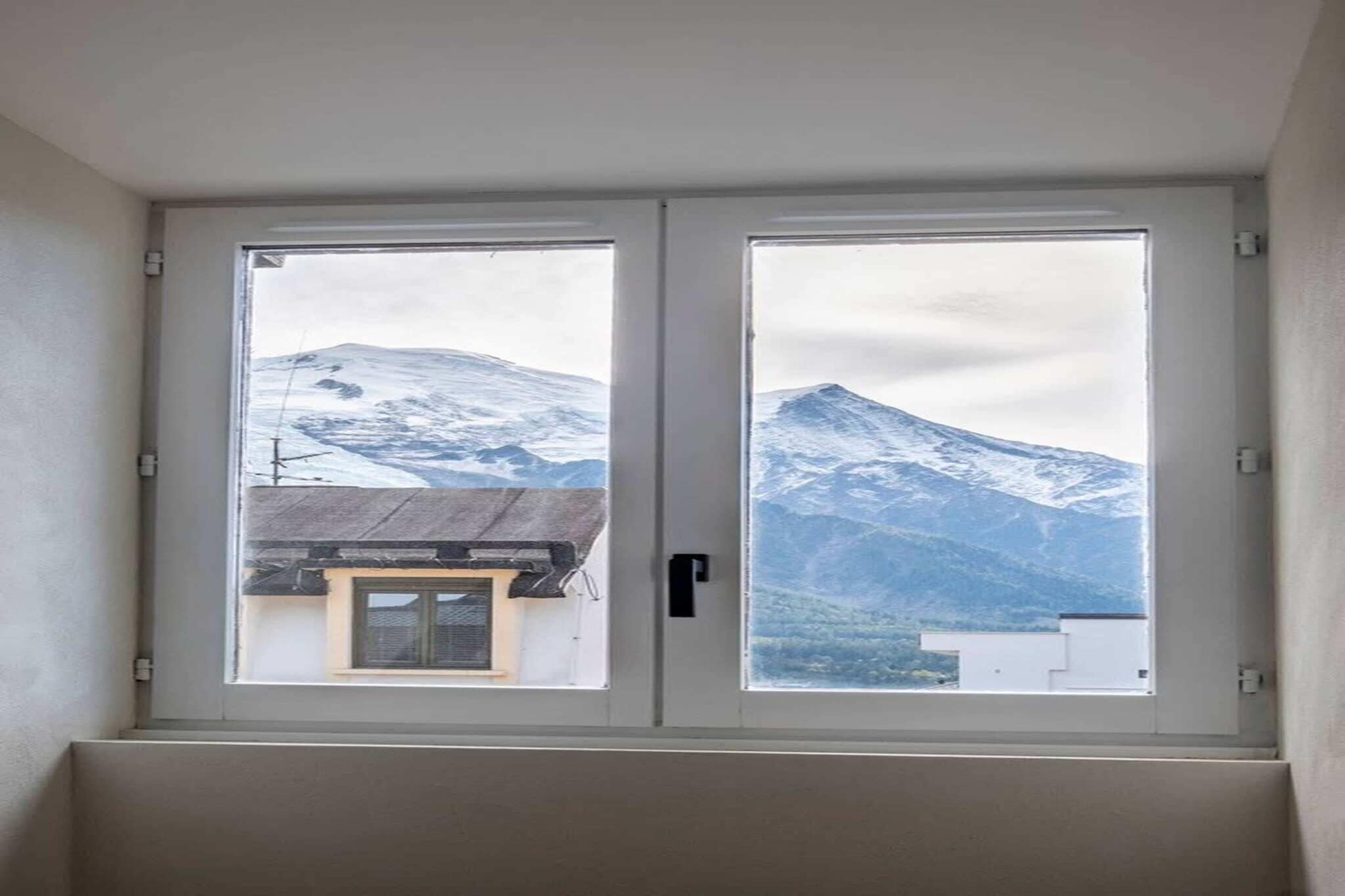 L'Appart 52-View in summer