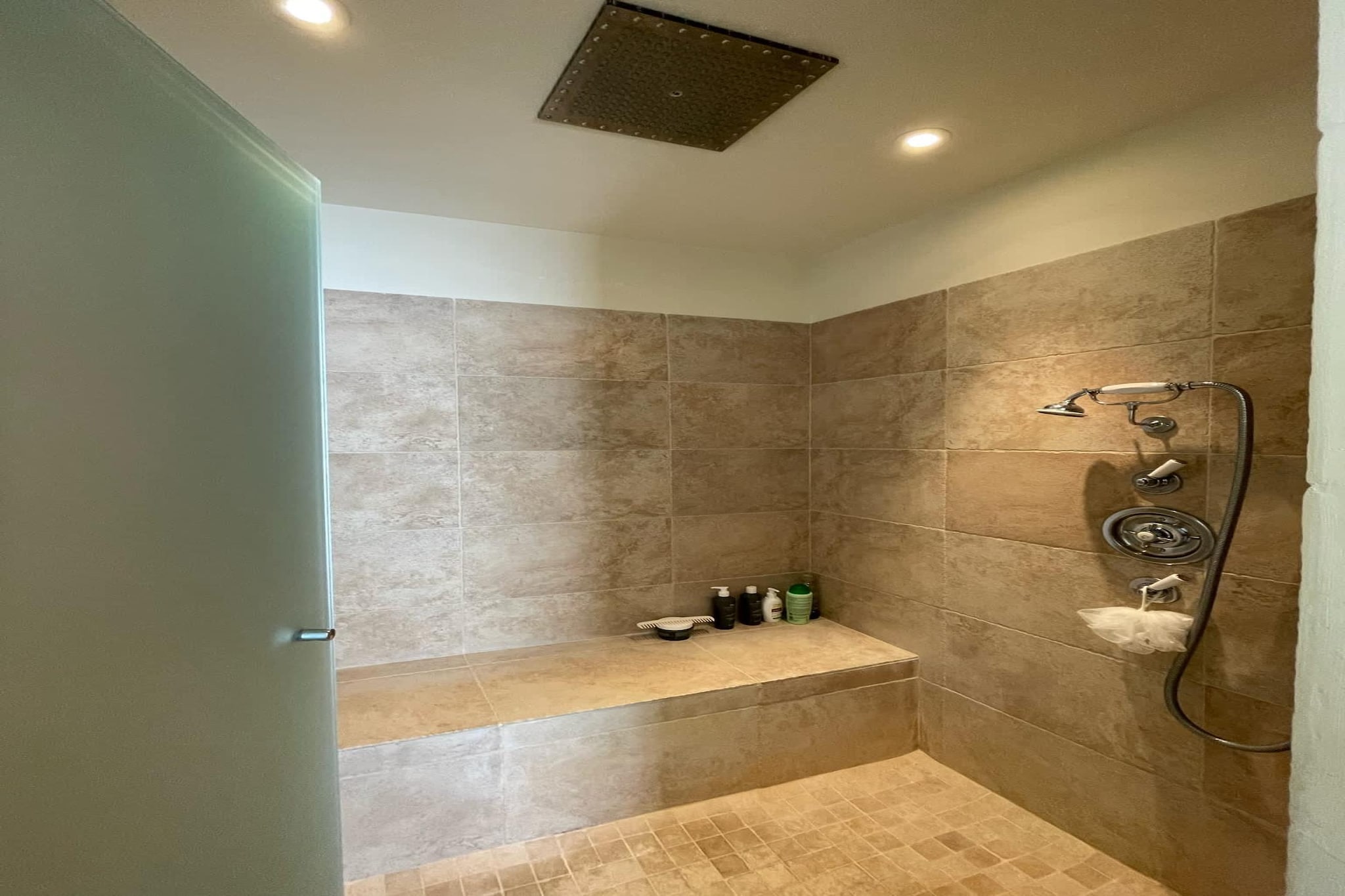 Mas Maillane demeure du XVIIIe entièrement rénové-Bathroom