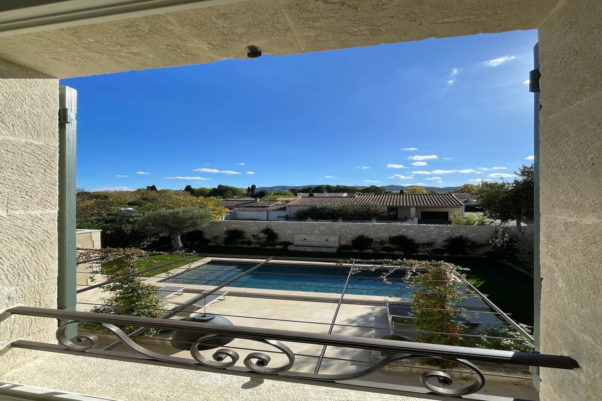 Le Mas Sorella – Votre Évasion Provençale au Cœur des Alpilles-Aussicht Sommer