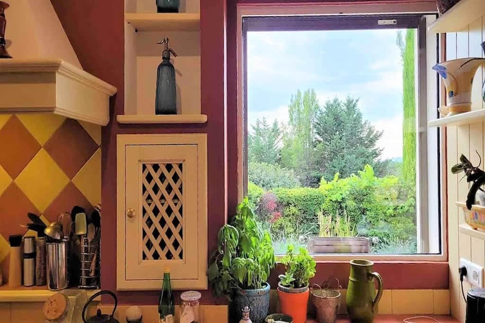 La Maison de Robion-Uitzicht zomer