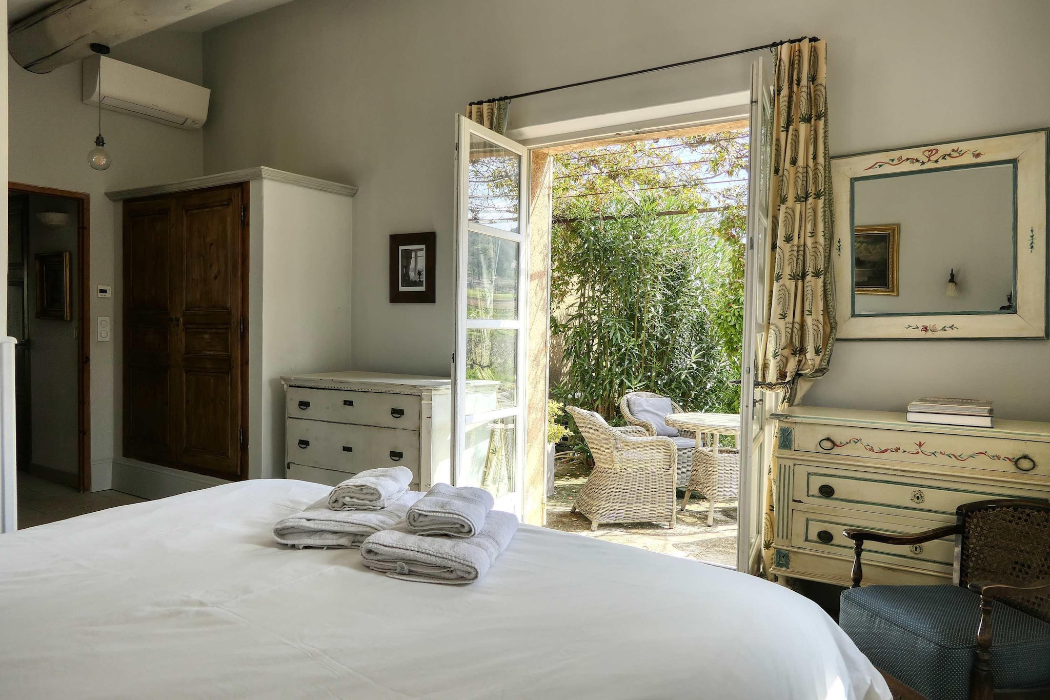 Villa Maquis – Charme provençal & vue d’exception-Eetkamer