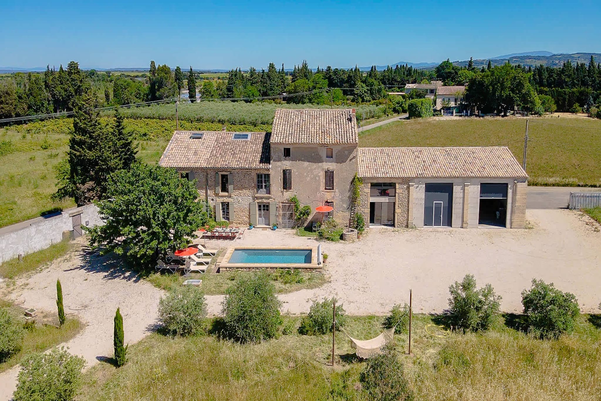 Mas du Mûrier-Buitenkant zomer