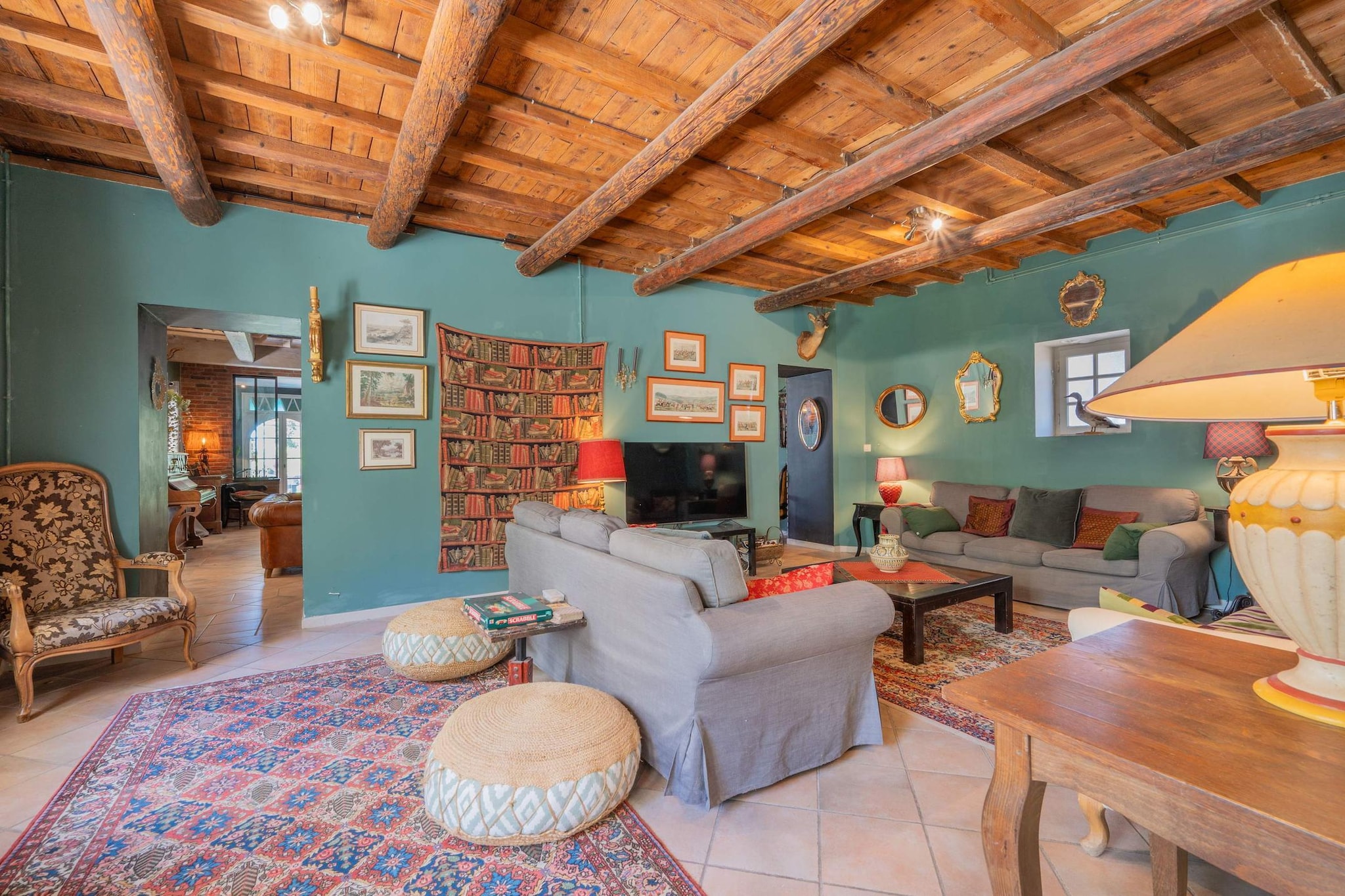 Grand Mas climatisé Arles-Wohnzimmer