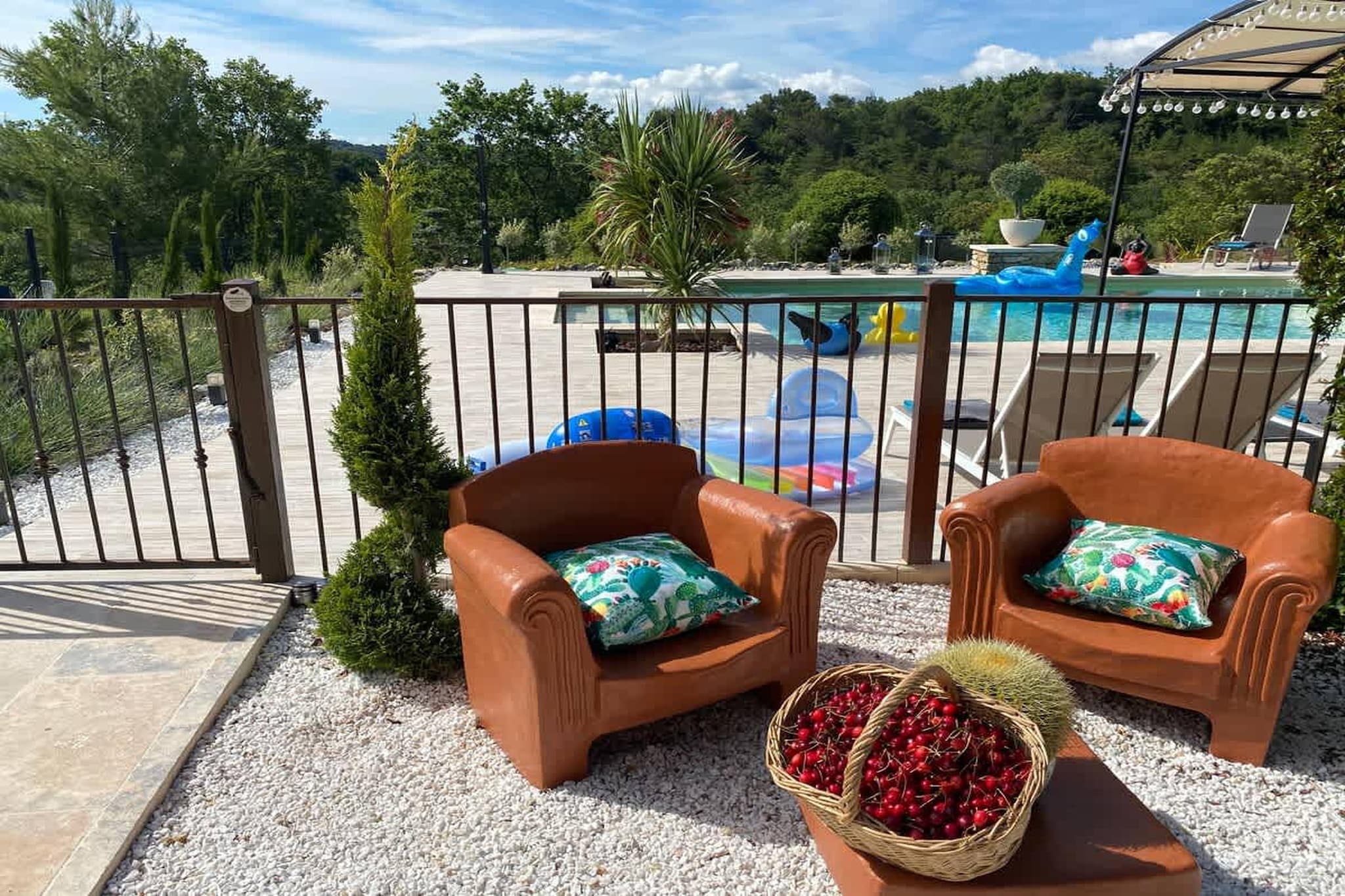 Villa provencale à Murs coeur du Luberon-Terrasbalkon