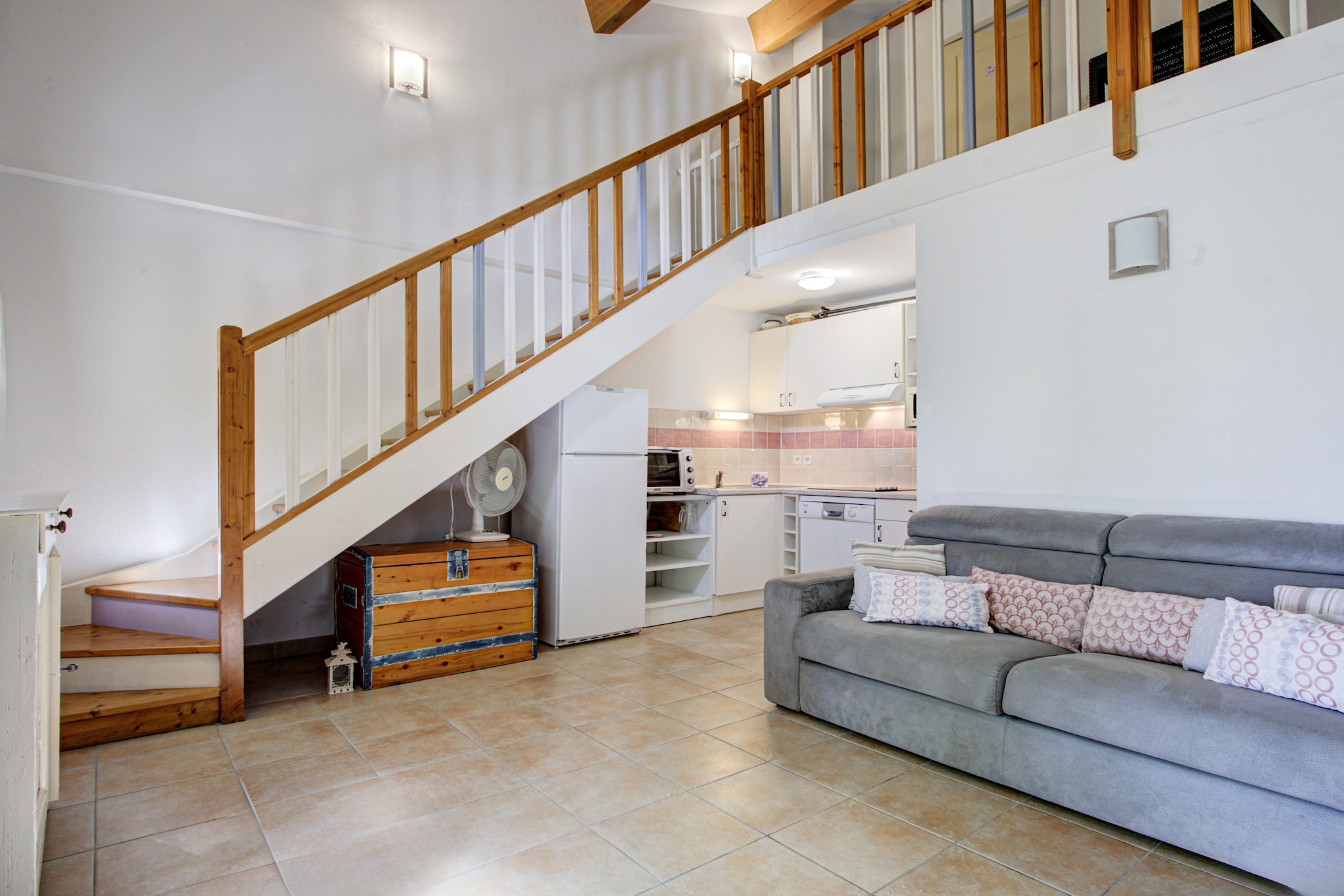 Family Villa Near Lac de Jouarres