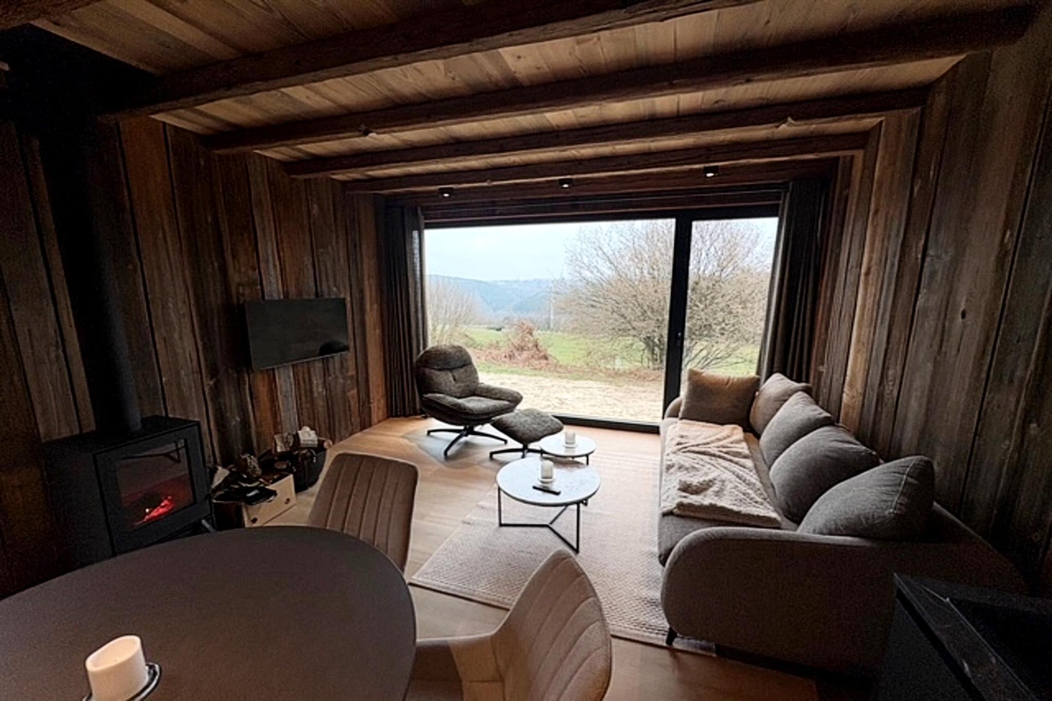 Lodges by Val 1-Eetkamer