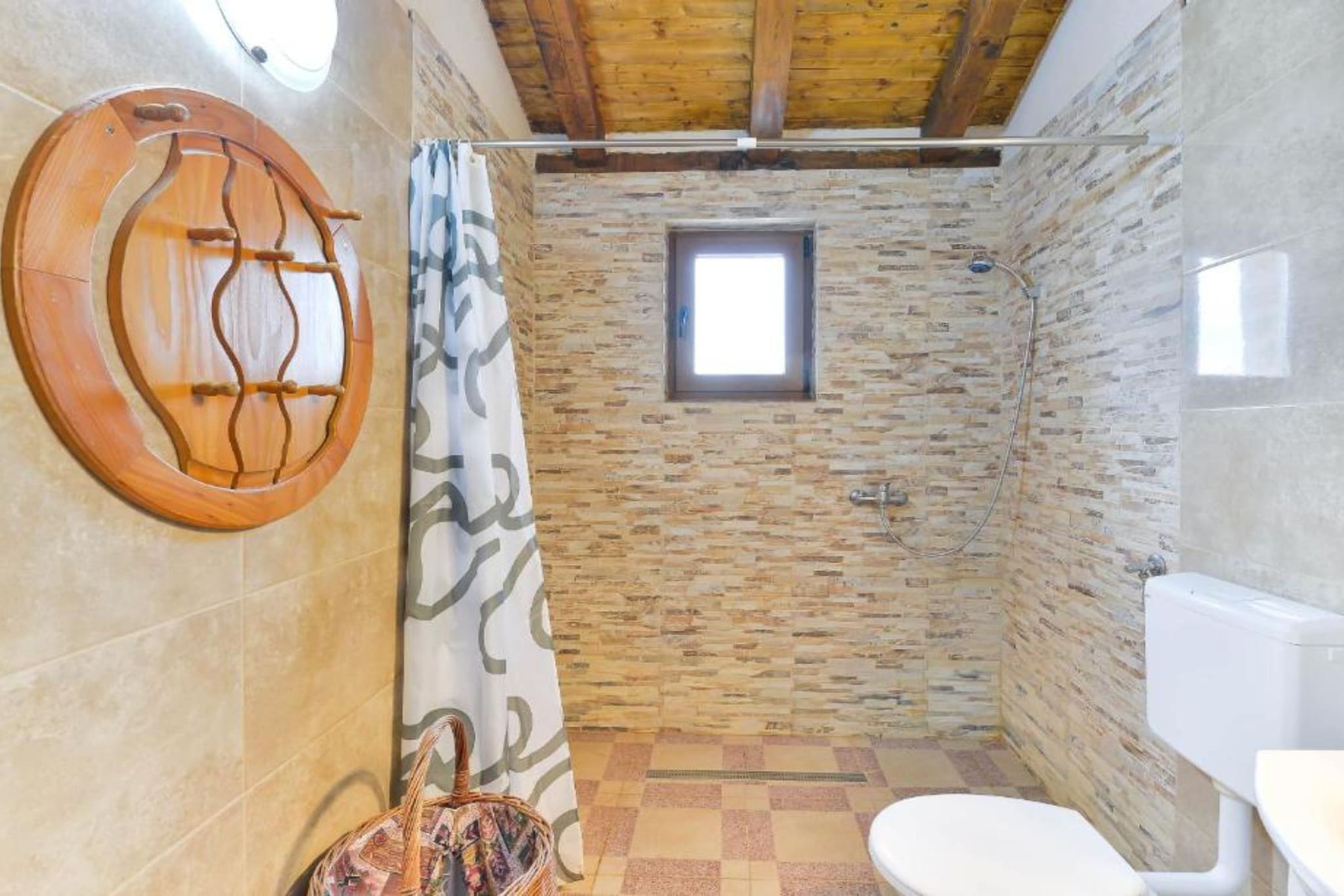 Holiday House Šimun - Three bedroom Holiday house with pool-Bathroom