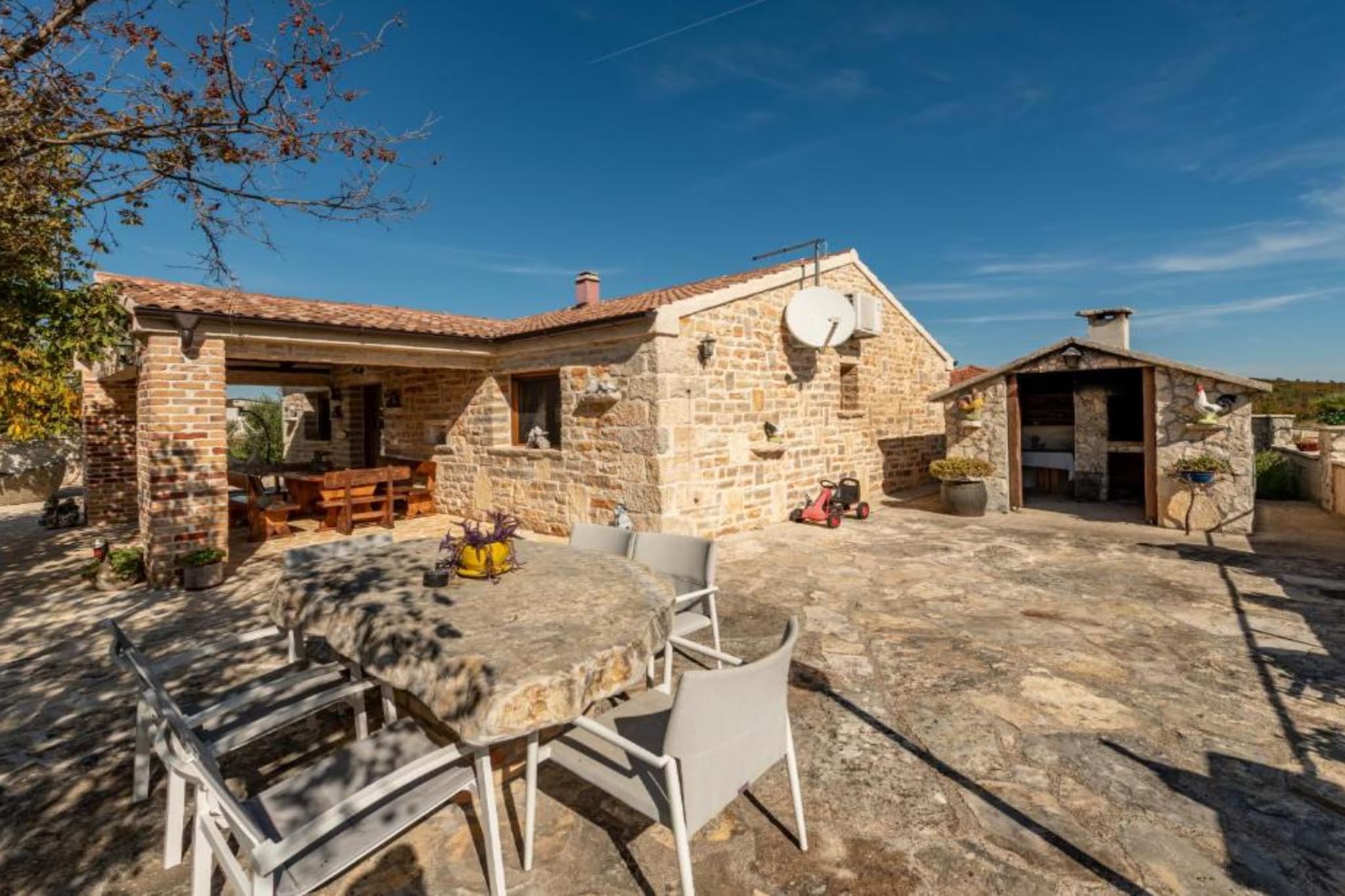 Holiday House Šimun - Three bedroom Holiday house with pool