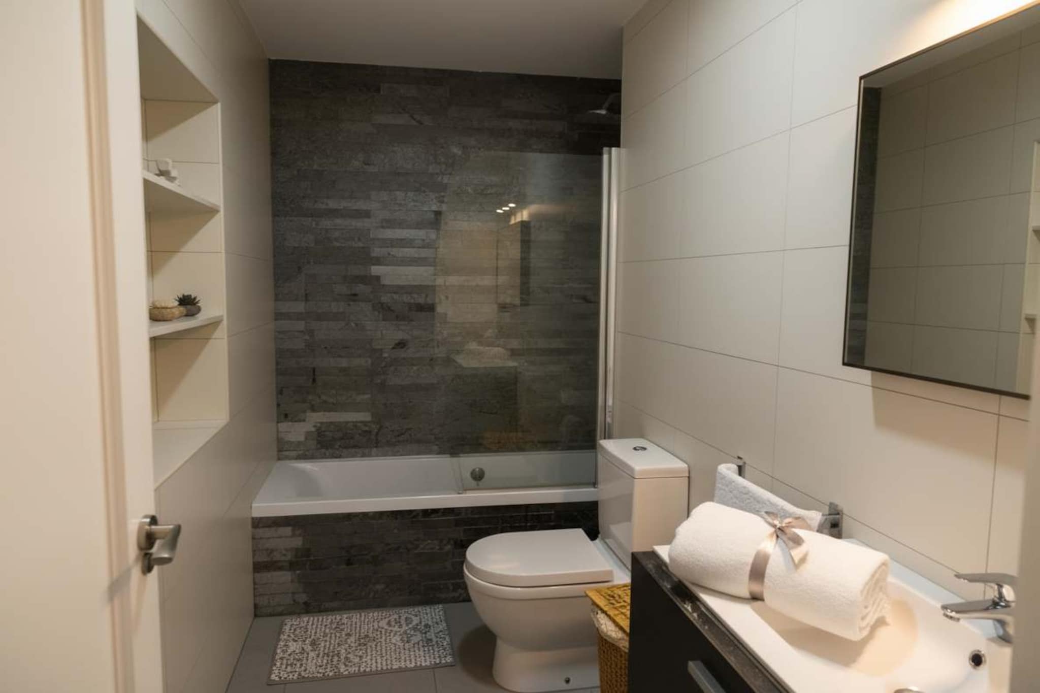 5027-+34667401974 1-Badkamer