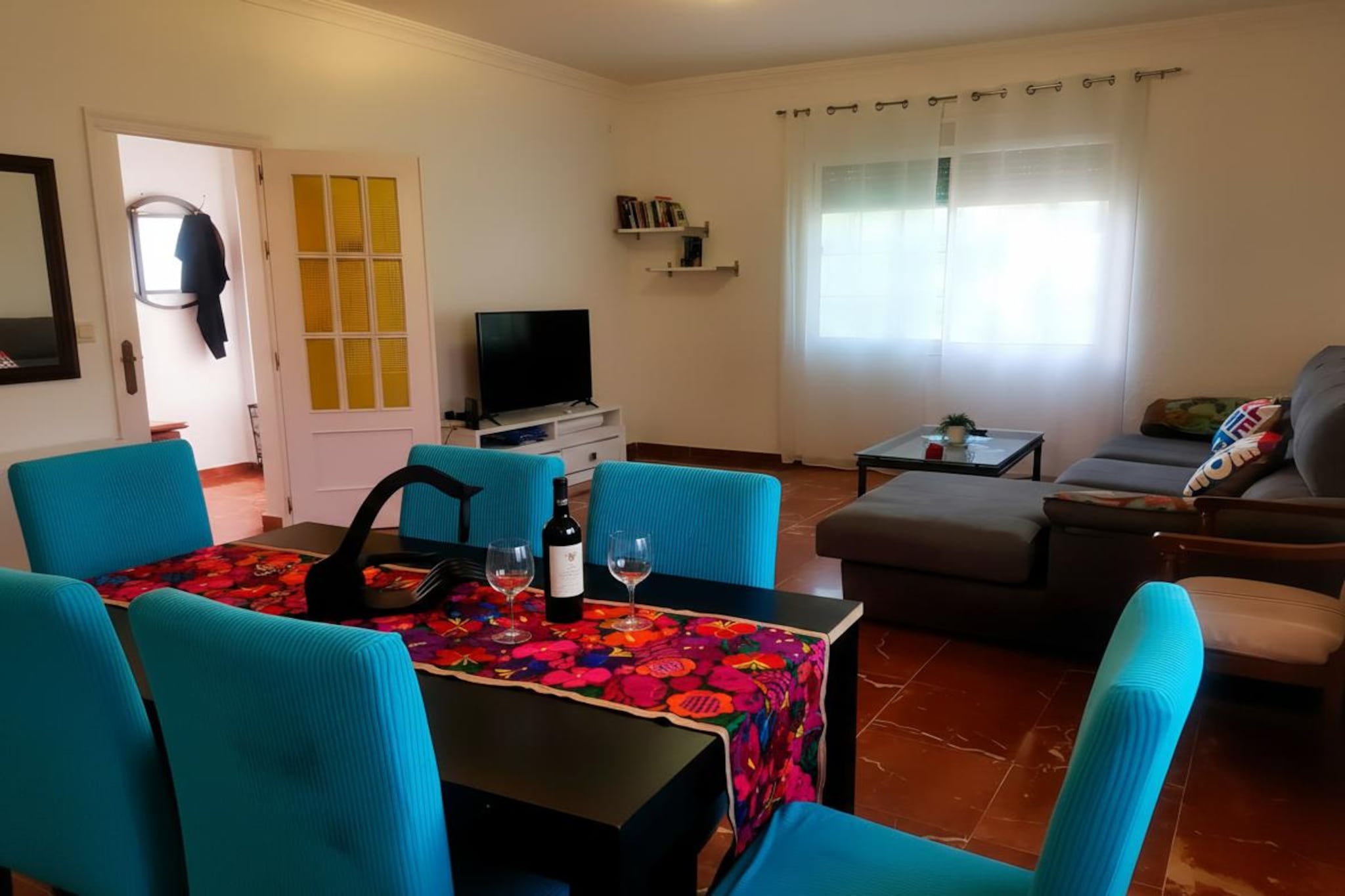 Villa with private pool, located in sevilla, guarantees maximum privacy and tranquility for an unforgettable vacation. The vacation home consists of a living room, a dining room, a very well equipped kitchen, 3 bedrooms (with 1 double bed each and in one of them a sofa bed), as well as 2 bathrooms, so it can accommodate up to 8 people. Additional amenities include washing machine, wifi and TV.

In the outdoor area of the property, you will find a private outdoor pool where you can relax and cool off in the sun. On the uncovered terrace you can spend hours relaxing with your loved ones. In addition, there is a covered outdoor dining area where you can dine together at the table overlooking the garden and prepare a delicious dinner on the barbecue with local ingredients.

The property requires a security deposit of 200 EUR to be paid in cash upon arrival. The deposit will be refunded the day after check-out via card or bank transfer.

HOUSE POLICY
*Additional persons are not allowed in the property (in case of additional person an extra supplement will be paid).
*No parties or events of any kind are allowed. Failure to comply with these rules will result in the non-refund of the deposit and cancellation of the reservation.
*Please note that the property must be clean and tidy at the time of departure, especially with regard to dishes (which must be washed and put in place) and garbage (which must be taken out). If this is not the case, there will be an additional cleaning charge.
*Children under 5 years old can be accommodated free of charge with existing beds.
*No parties or loud music are allowed during rest hours.