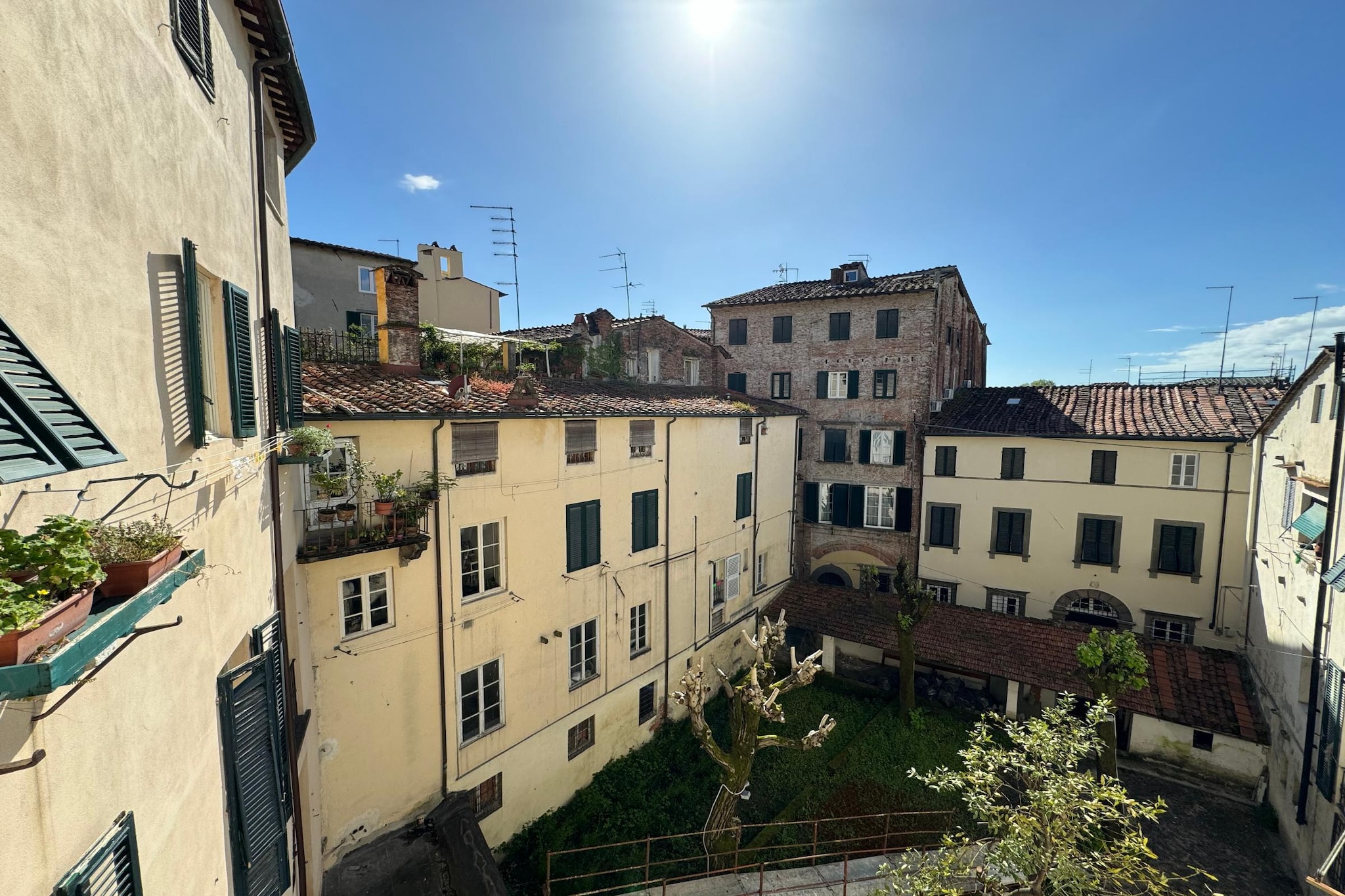 Anna Lucca Centro - Aussicht Sommer