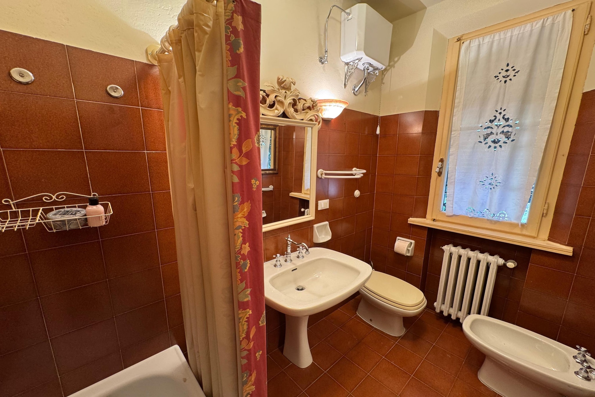 Casa Mia Fucecchio-Badkamer