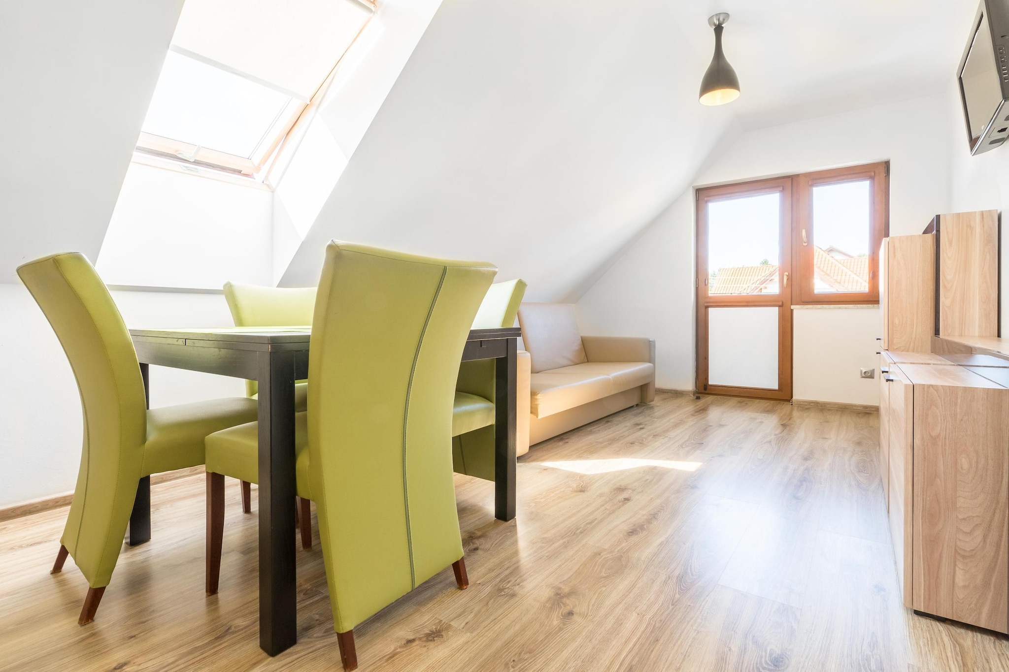 Apartamenty wakacyjne w Krynicy Morskiej z widokiem na miasto NR 9