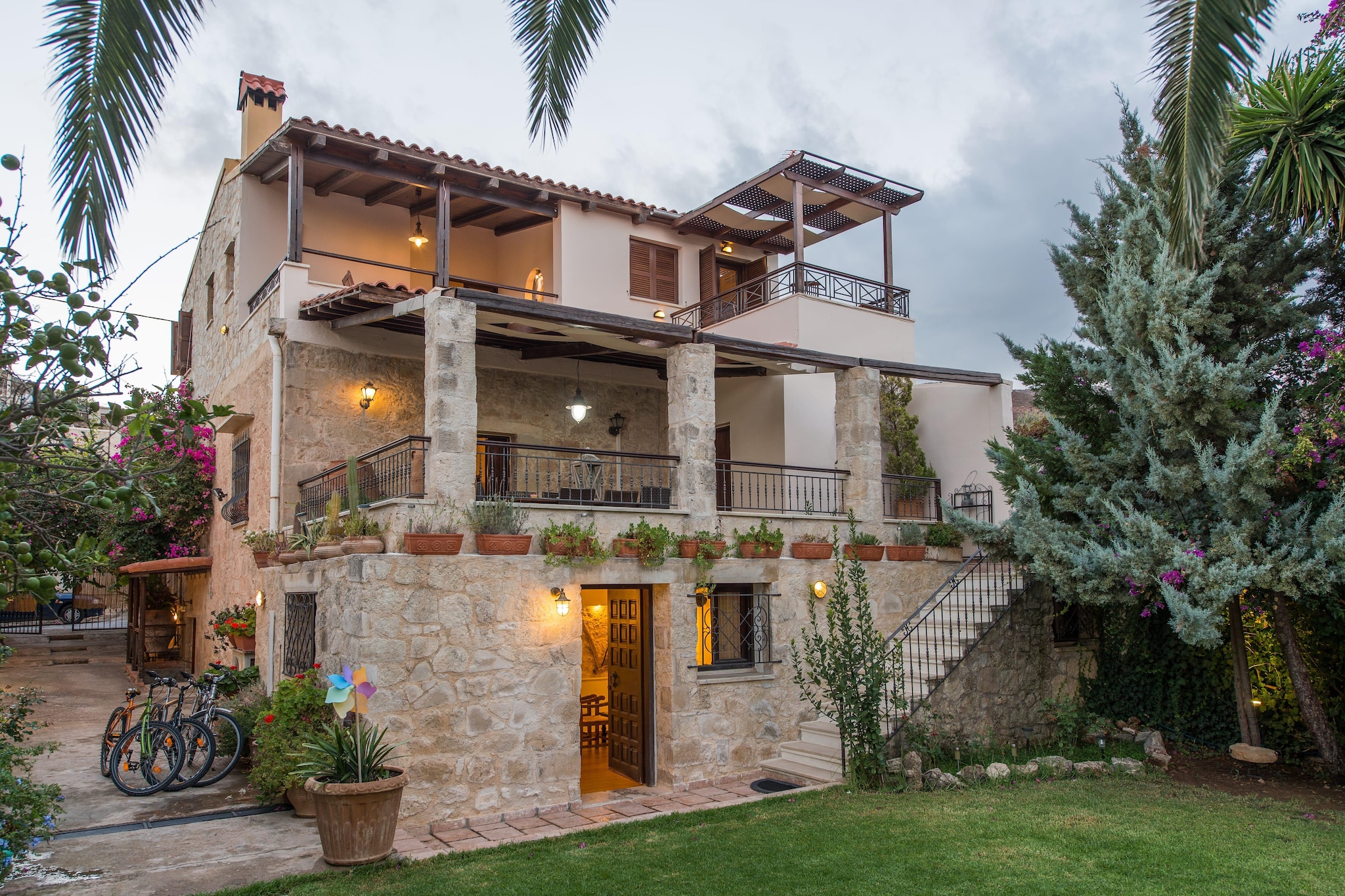Crete Villa in Mediterranean Sea