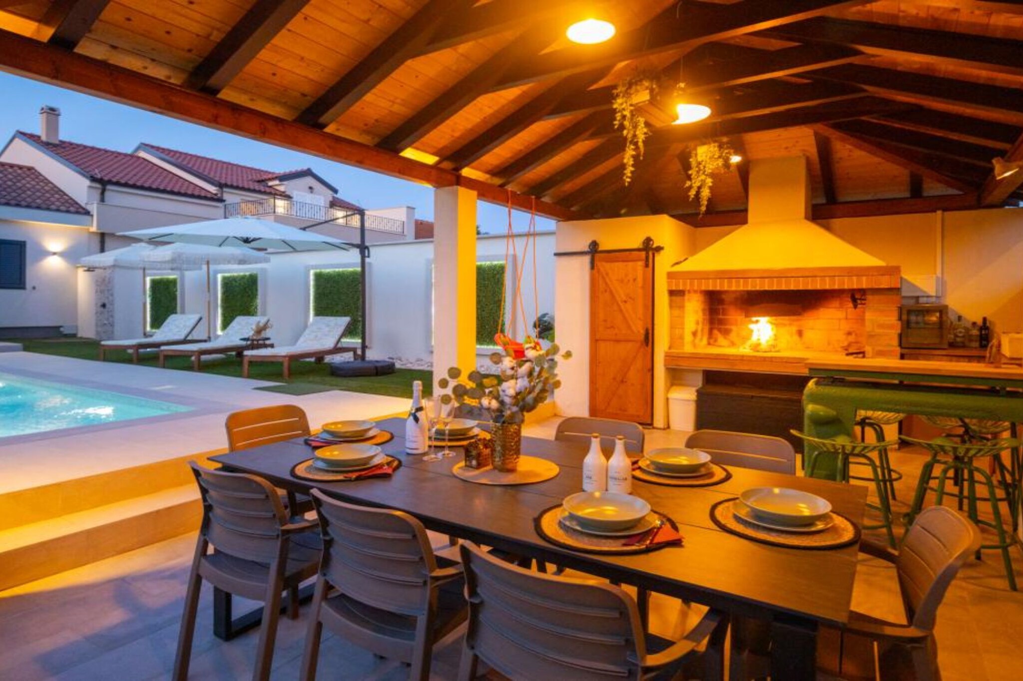 Lux Vintage House Bella Vita Biograd na Moru with Pool - Eetkamer