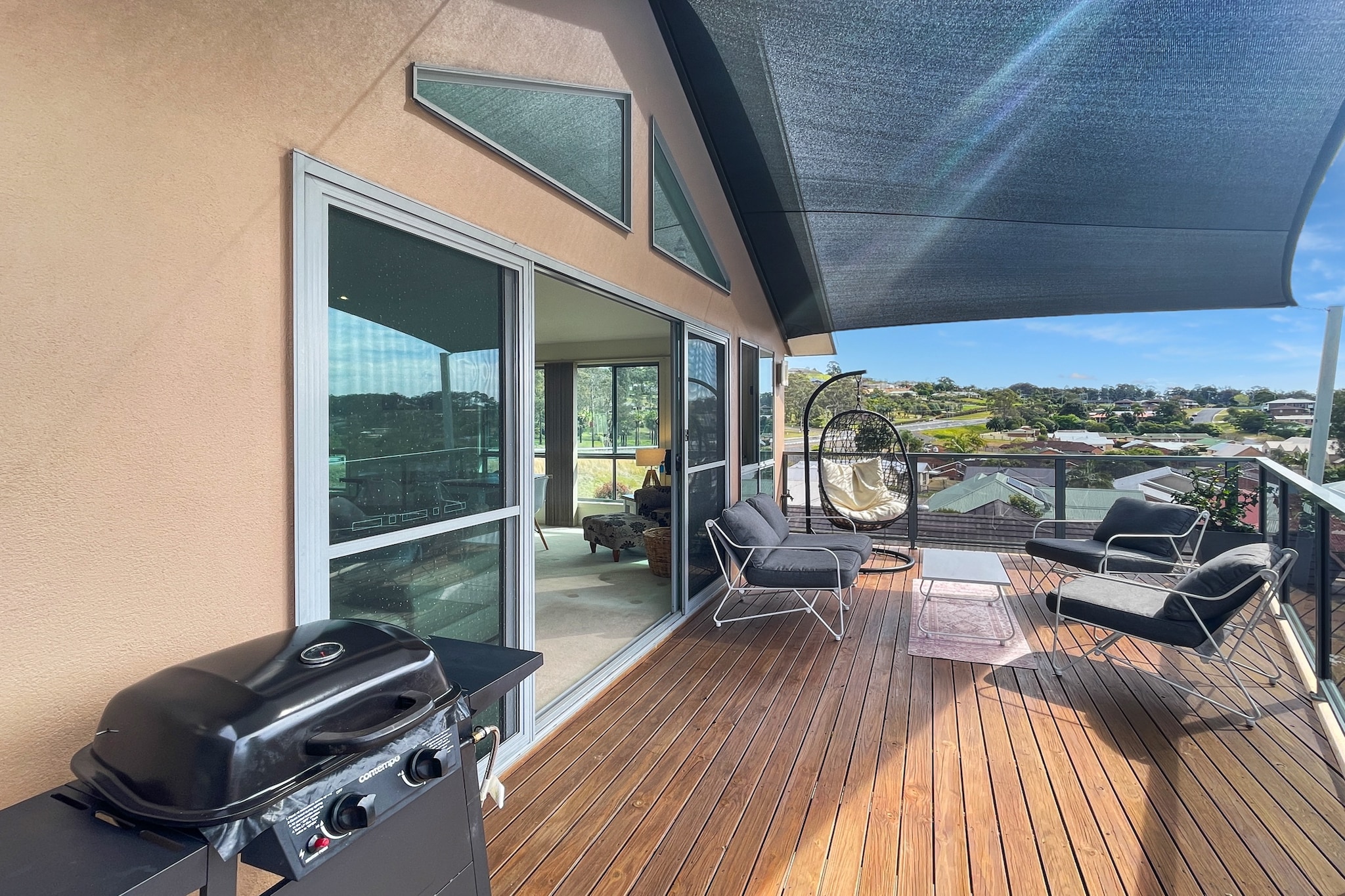 Beachside Retreat with Garage Parking