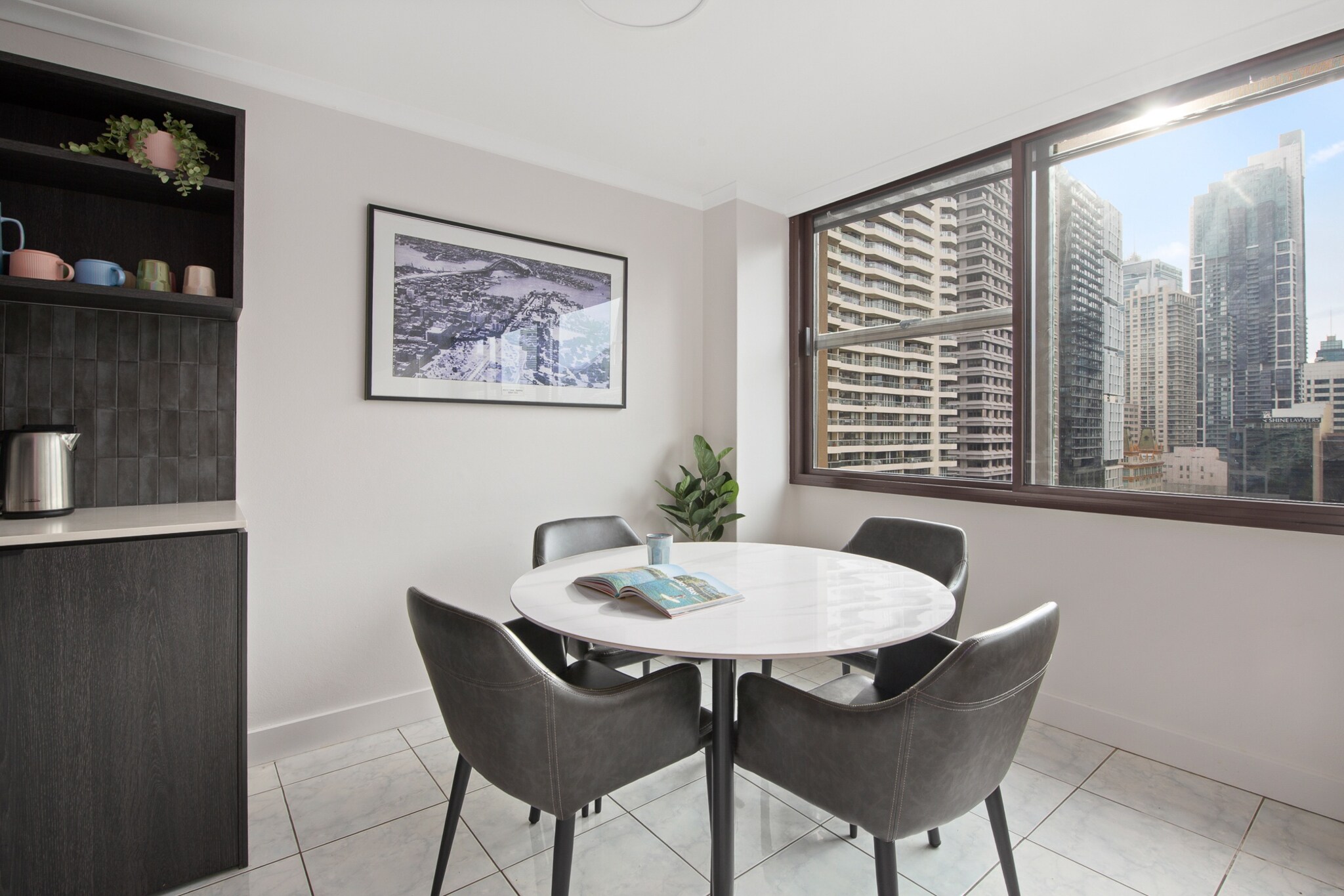 Property description
Located steps from Hyde Park, this 3-bedroom apartment offers a bright, open-plan living space perfect for relaxing after city adventures. Enjoy access to a pool, spa, and gym, ideal for unwinding. Self check-in is available via lockbox for added convenience. With its central location and modern comforts, this stay is ideal for both business travellers and holidaymakers.
The space
Step into this welcoming apartment where light and space define the experience. The open-plan lounge features a four-seater couch, coffee table, and a smart TV with streaming capabilities—perfect for a relaxing evening. A round dining table enhancing the stylish setting, while the fully equipped kitchen comes with modern appliances including an electric stove, oven, dishwasher, and microwave.
Three bedrooms provide ample room, including a king bed, two king singles, and a fold up rollaway bed. Each room is fitted with bedside tables, lamps, blackout blinds, and built-in comfort with air conditioning throughout. The bathroom is sleek and functional, featuring a hairdryer, toilet brush, and storage space.
The apartment’s laundry facilities, cleverly integrated into the kitchen, include a washing machine and clothes drying rack. You’ll have access to premium shared amenities including a gym, spa, and pool on level 15. Whether you're here for work or leisure, this apartment offers a stylish, comfortable base in the heart of Darlinghurst.