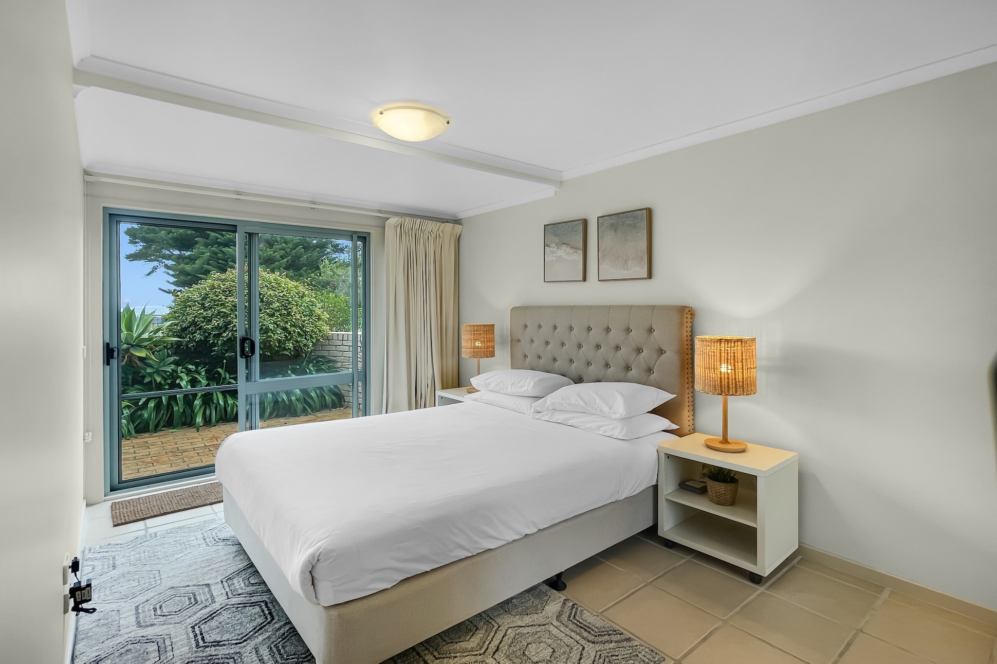 2-Bed Townhouse with Outdoor Area
