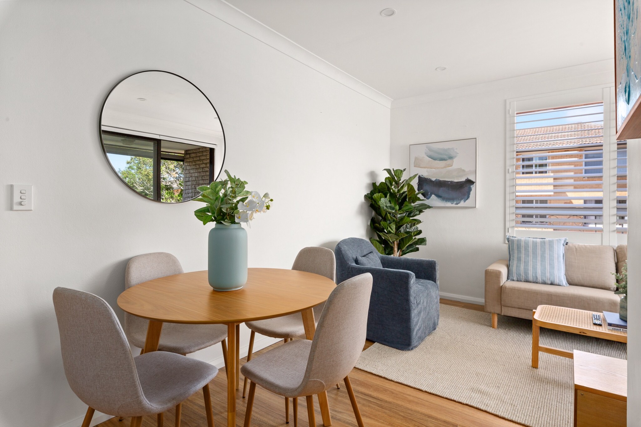 Bright 2-Bedroom Apartment Near Coogee Beach