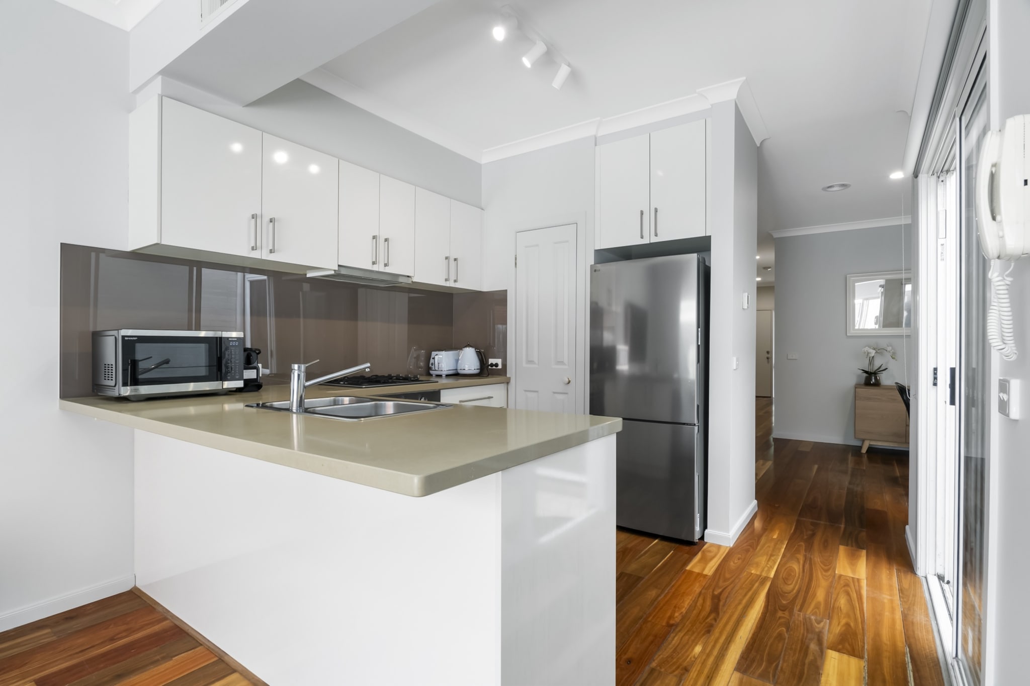 Elegant 3-Bed Townhouse in Leafy Kensington