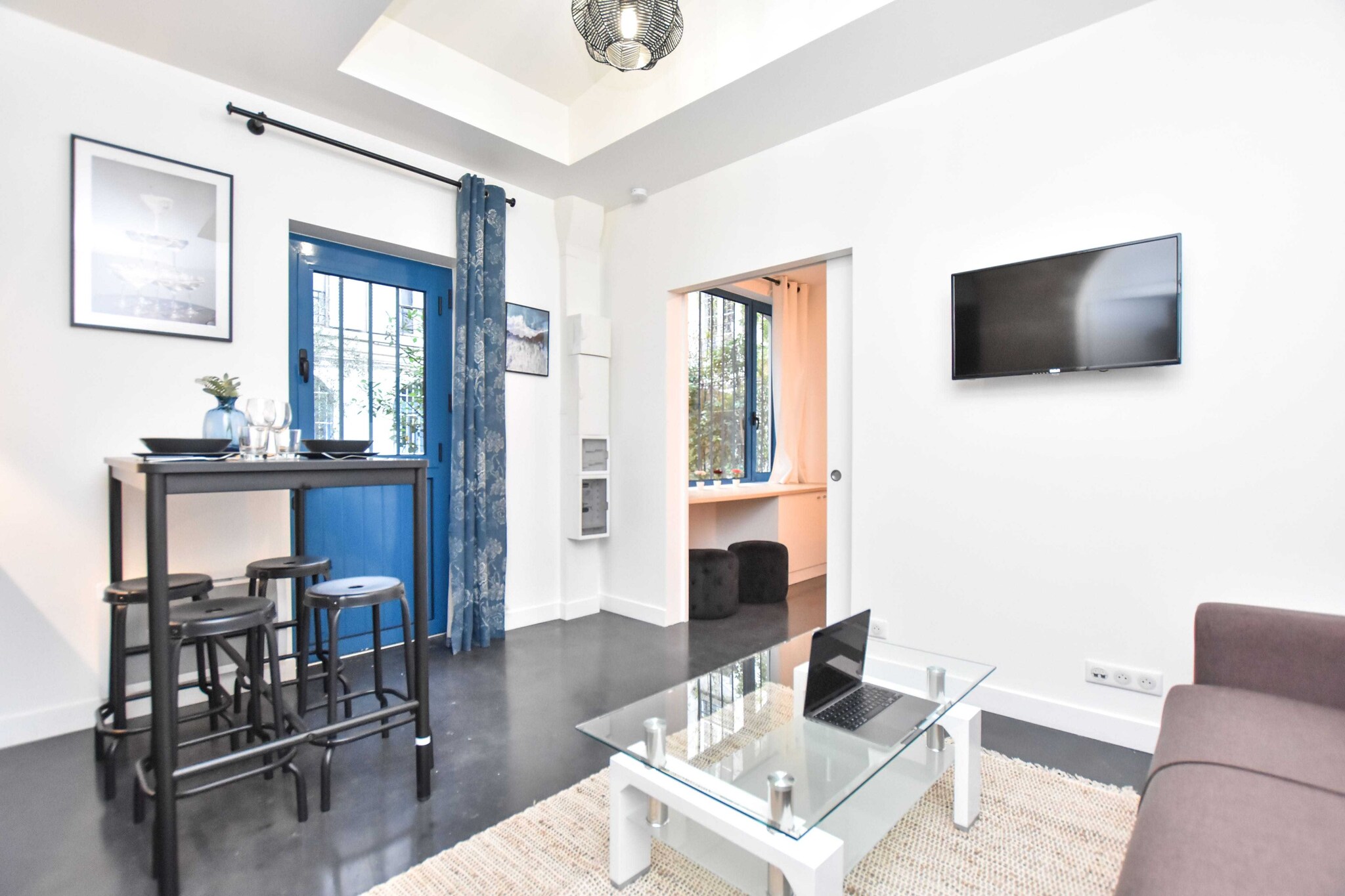 AT-79-REAUMUR-Untagged