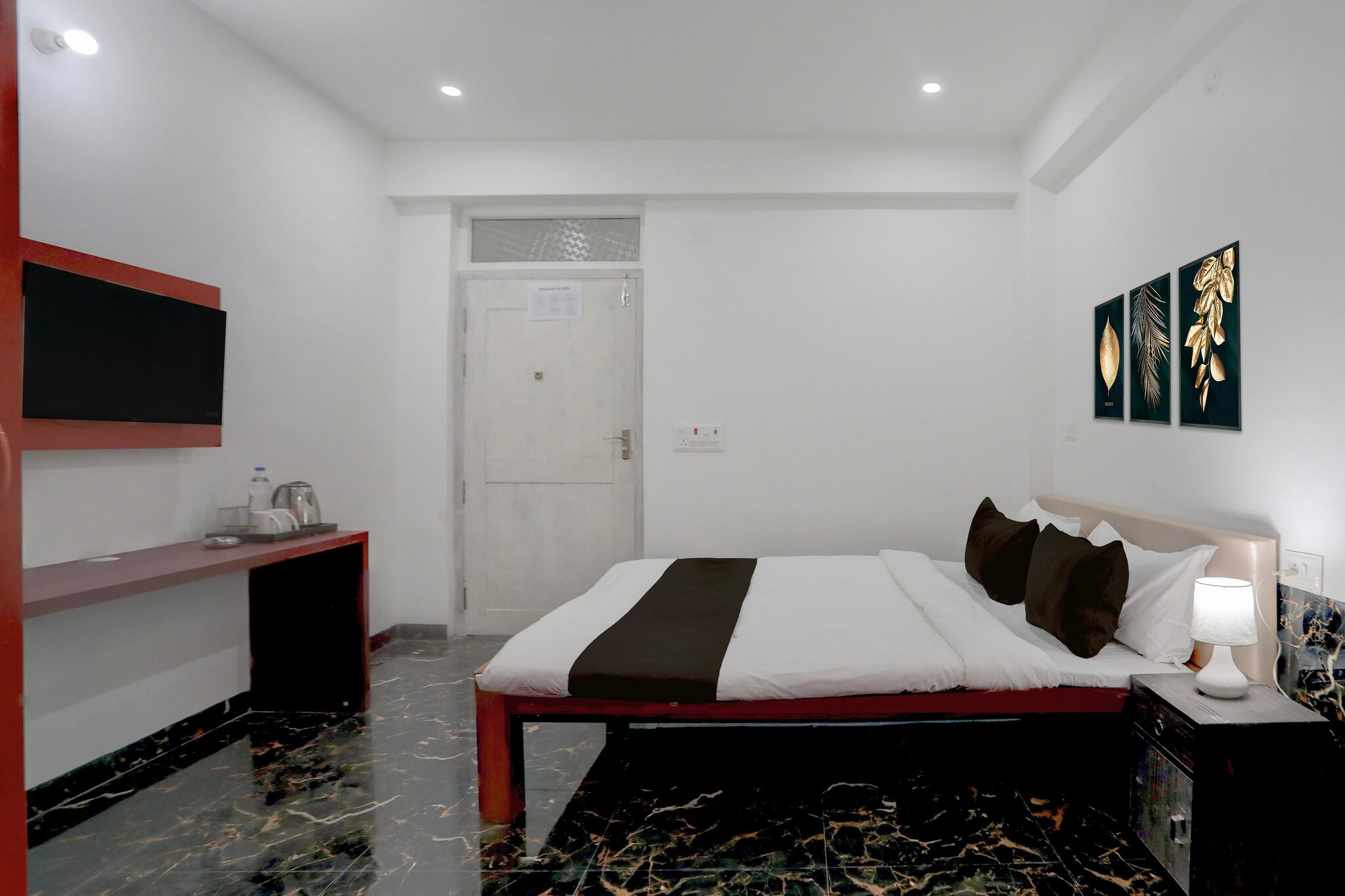 Comfortable Accommodations: Hotel O Railway Station Nathnagar Formerly Peepal Tree in Nathnagar offers family rooms with air-conditioning, private bathrooms, work desks, and seating areas. Each room includes free toiletries, a bath or shower, TV, and tiled floors.
Essential Facilities: Guests enjoy free WiFi, a 24-hour front desk, daily housekeeping service, room service, and luggage storage. The hotel provides a welcoming environment with English and Hindi spoken.
Convenient Location: Located 111 km from Deoghar Airport, the hotel is near English Graveyard and Lower Nathnagar Road. Nearby attractions include Parbatta and the Deoghar Railway Station.
Unmarried couples are warmly welcome at this property.
Guests with local ID proof are warmly welcome.
Complimentary early check-in – Subject to availability.