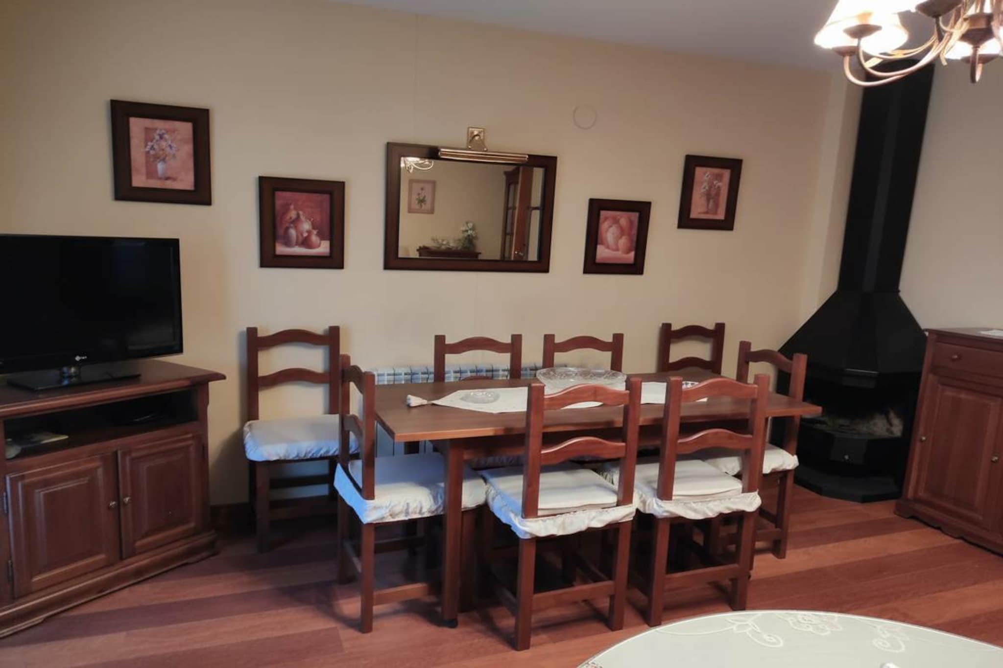 Casa los copos Paqui-Eetkamer