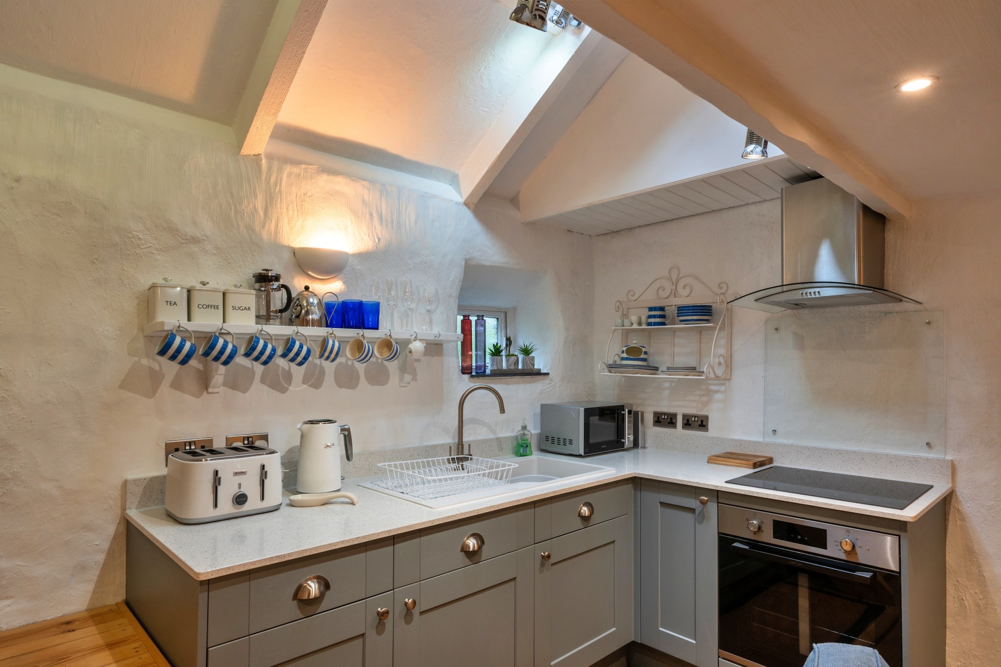 Spray Barn - Kitchen