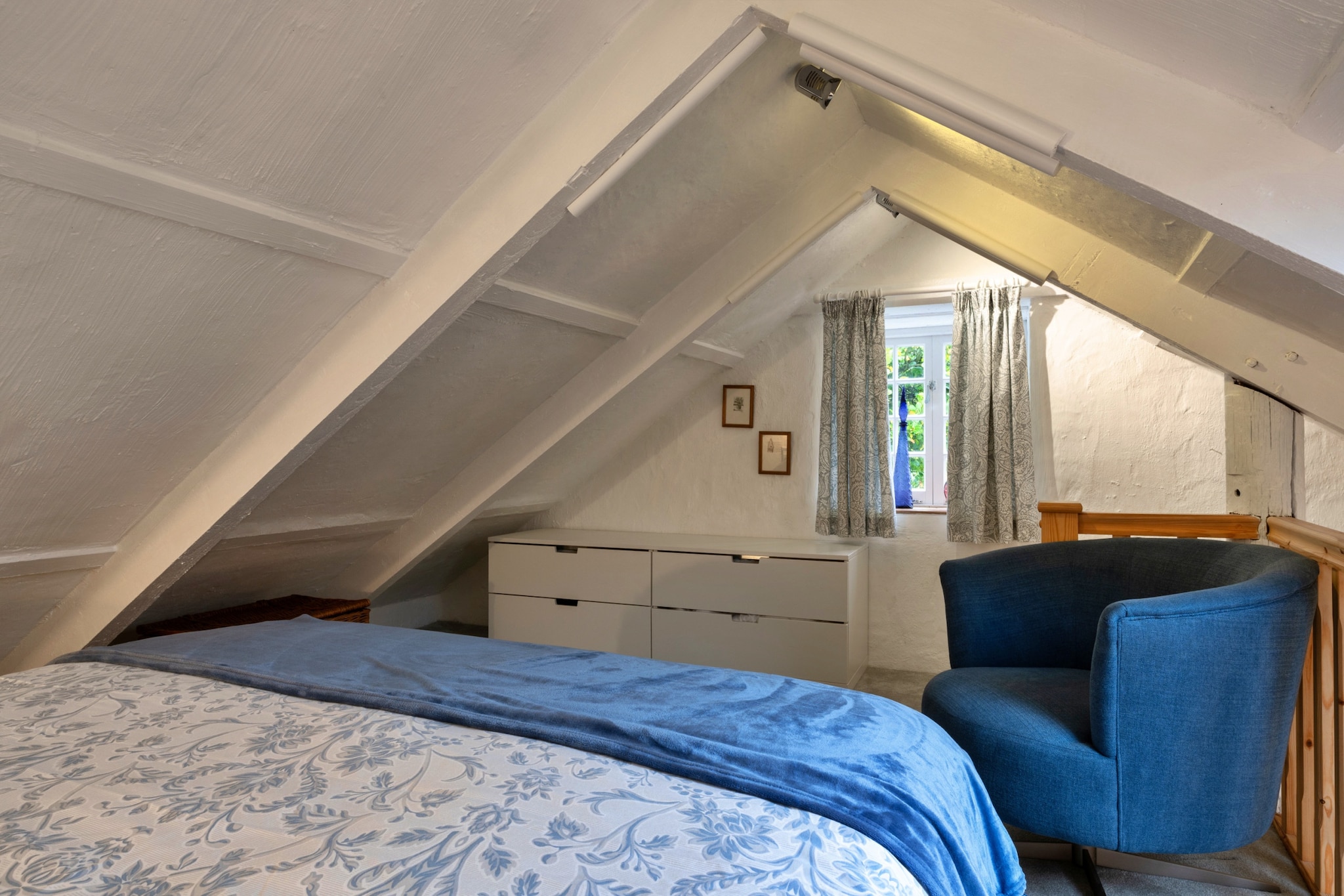 Spray Barn - Bedroom
