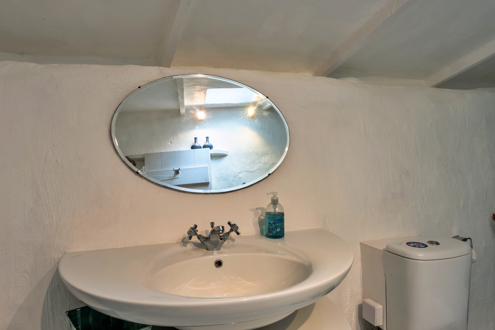Spray Barn - Bathroom