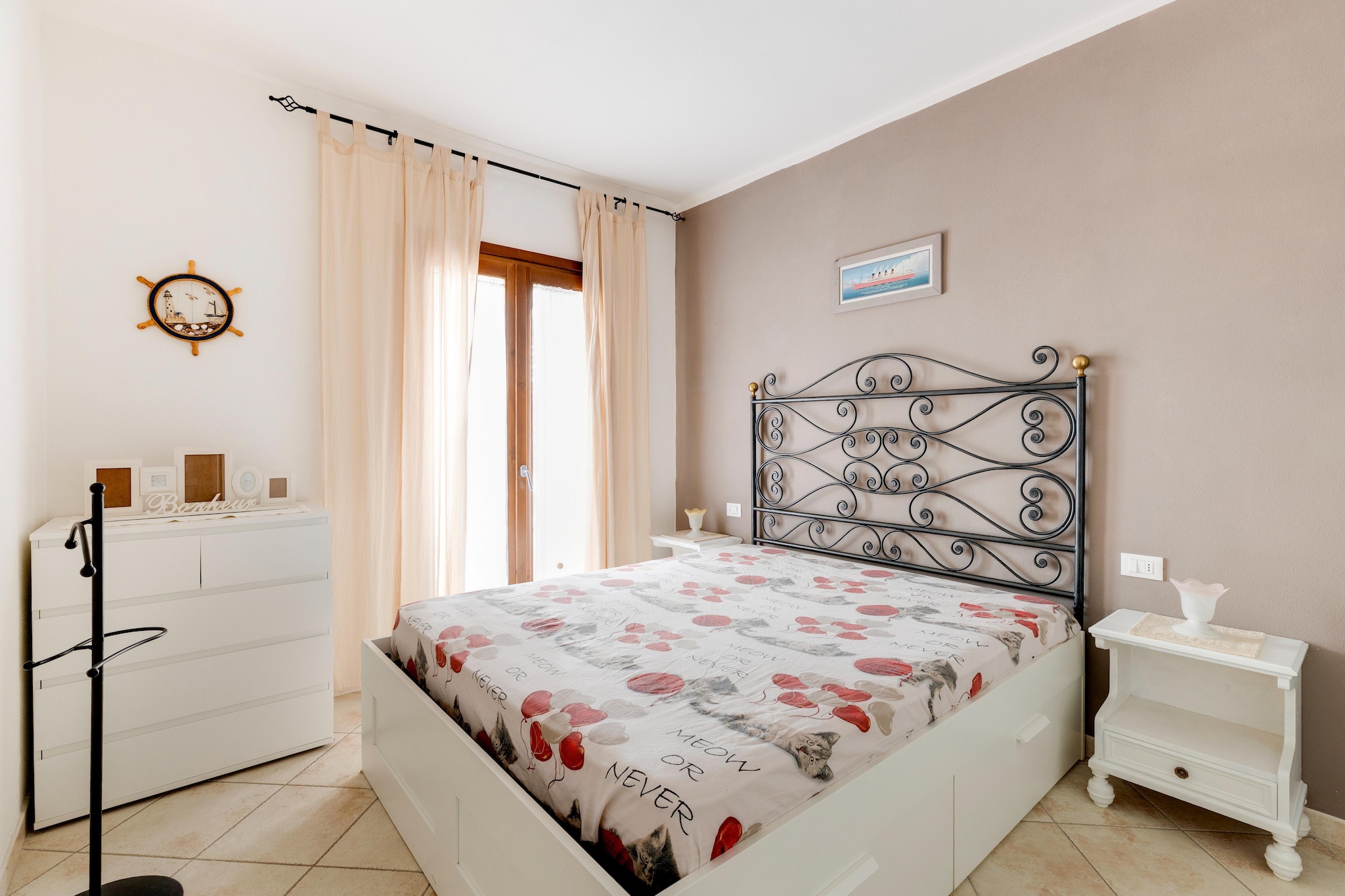 Bed Room