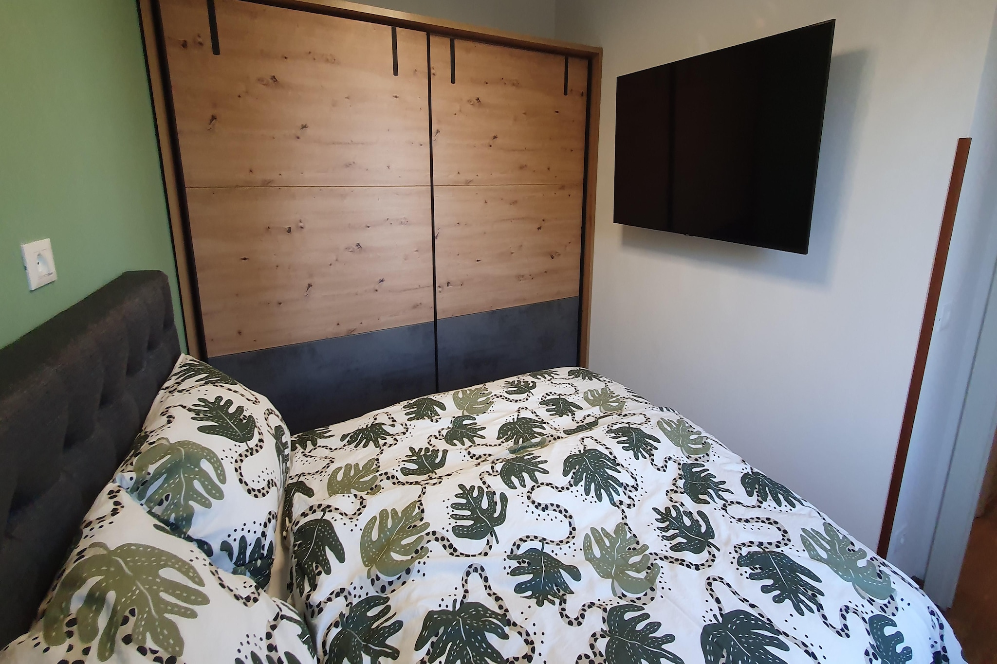 Charmante Villa mit drei Apartments und Meerblick-Chambre