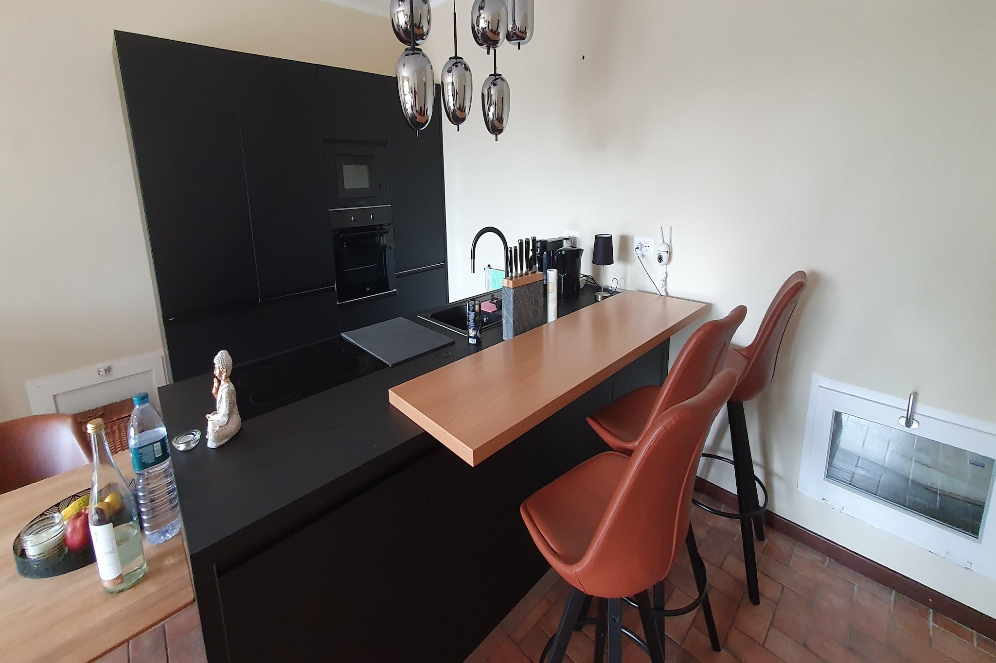 Charmante Villa mit drei Apartments und Meerblick-Cuisine