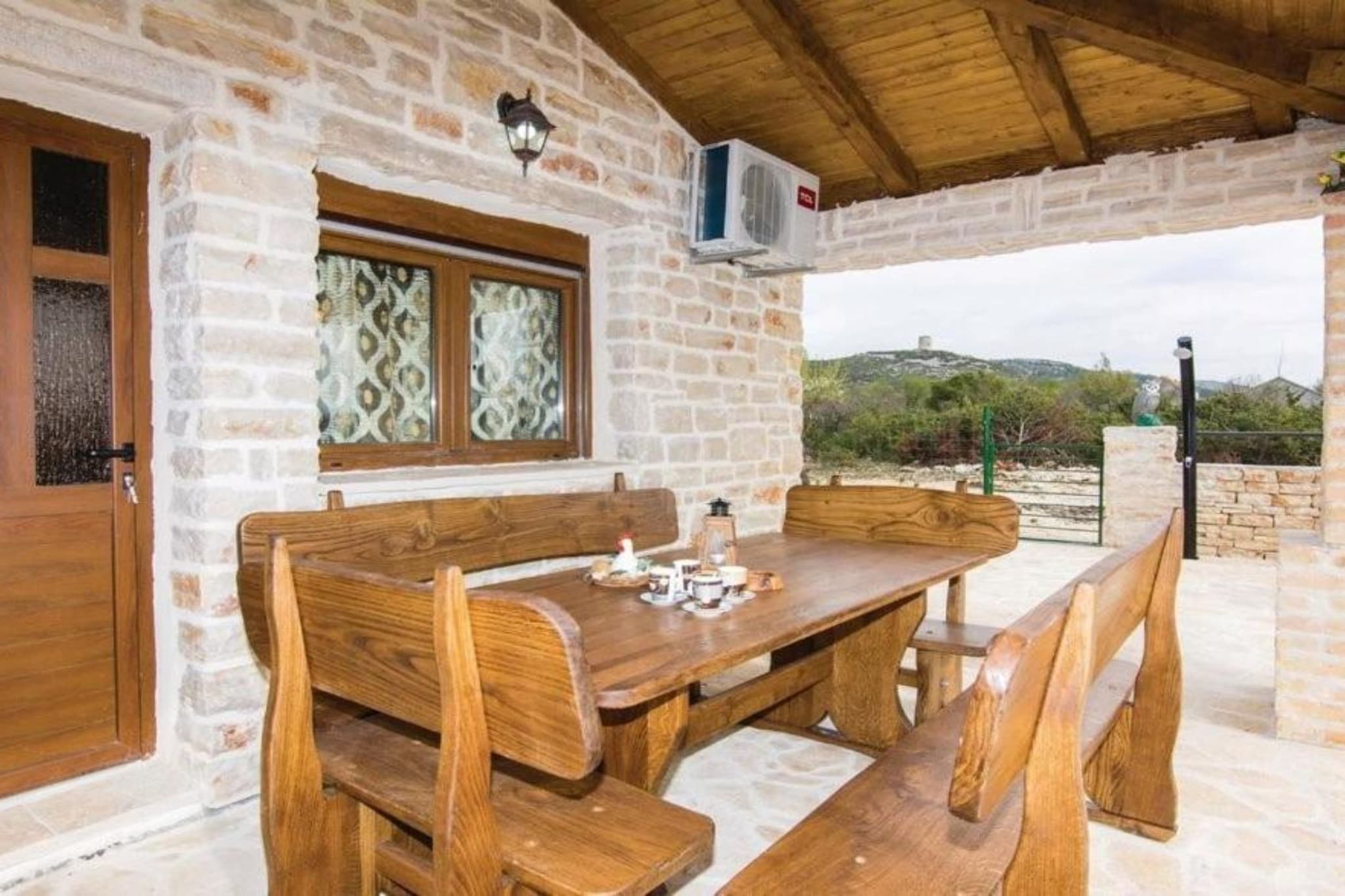 Holiday House Luka - Three bedroom Vila with Pool