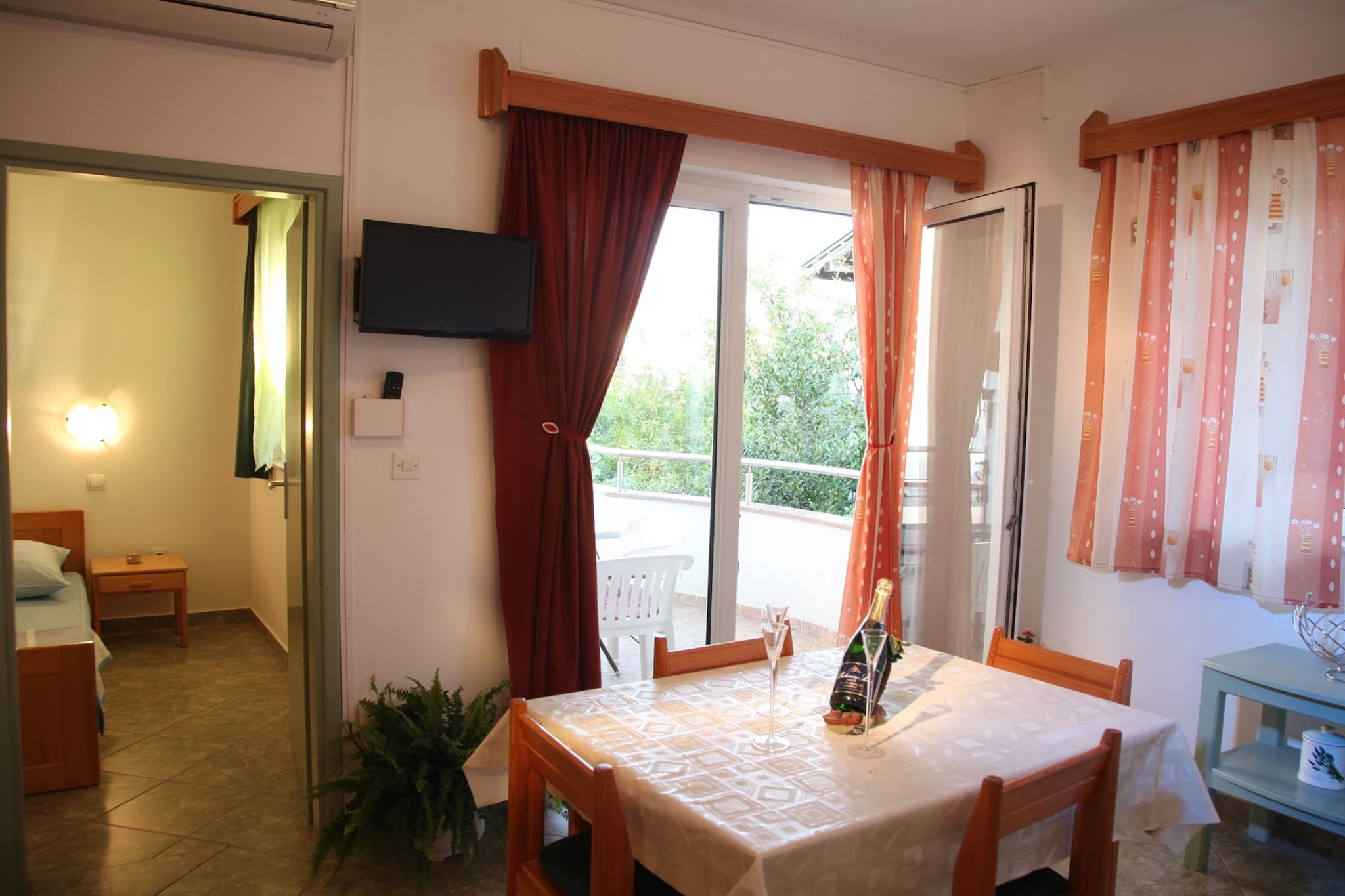 Apartments Gabi - Two Bedroom Apartments with Balcony with Garden View (A2) - Slaapkamer