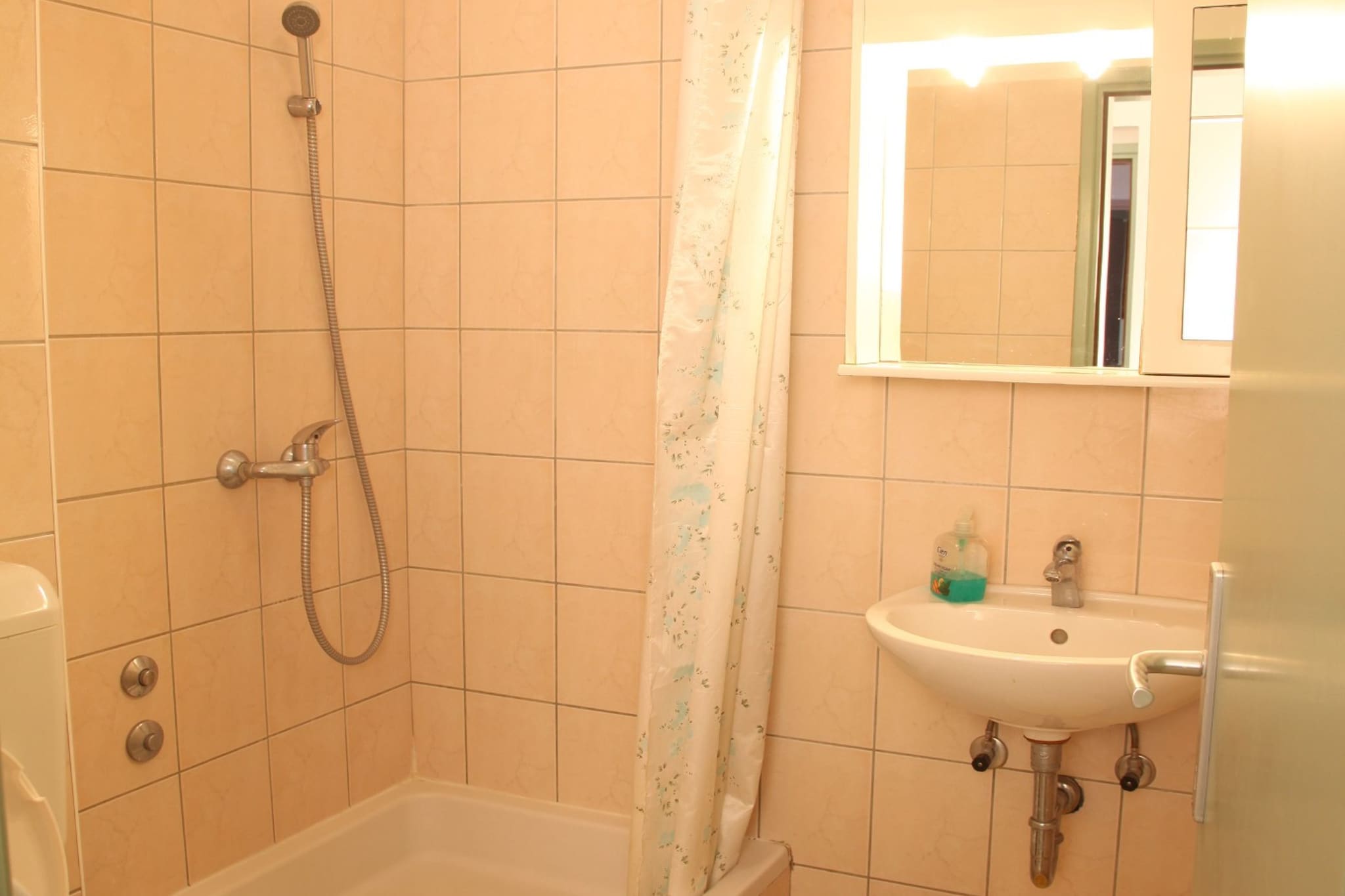 Apartments Gabi - Two Bedroom Apartments with Balcony with Garden View (A2) - Badkamer