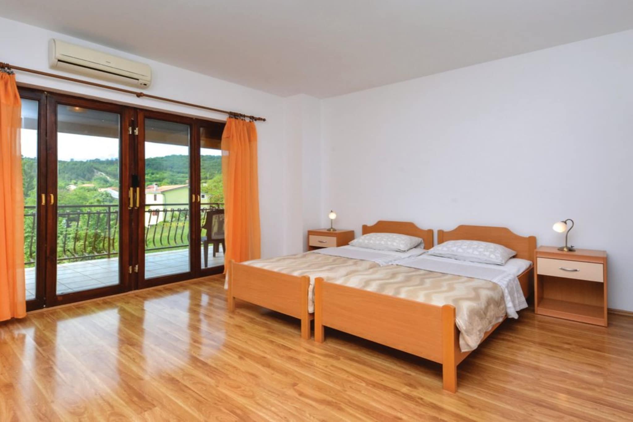 Sobe Melada - Twin Room With Balcony and Mountain View (A2)