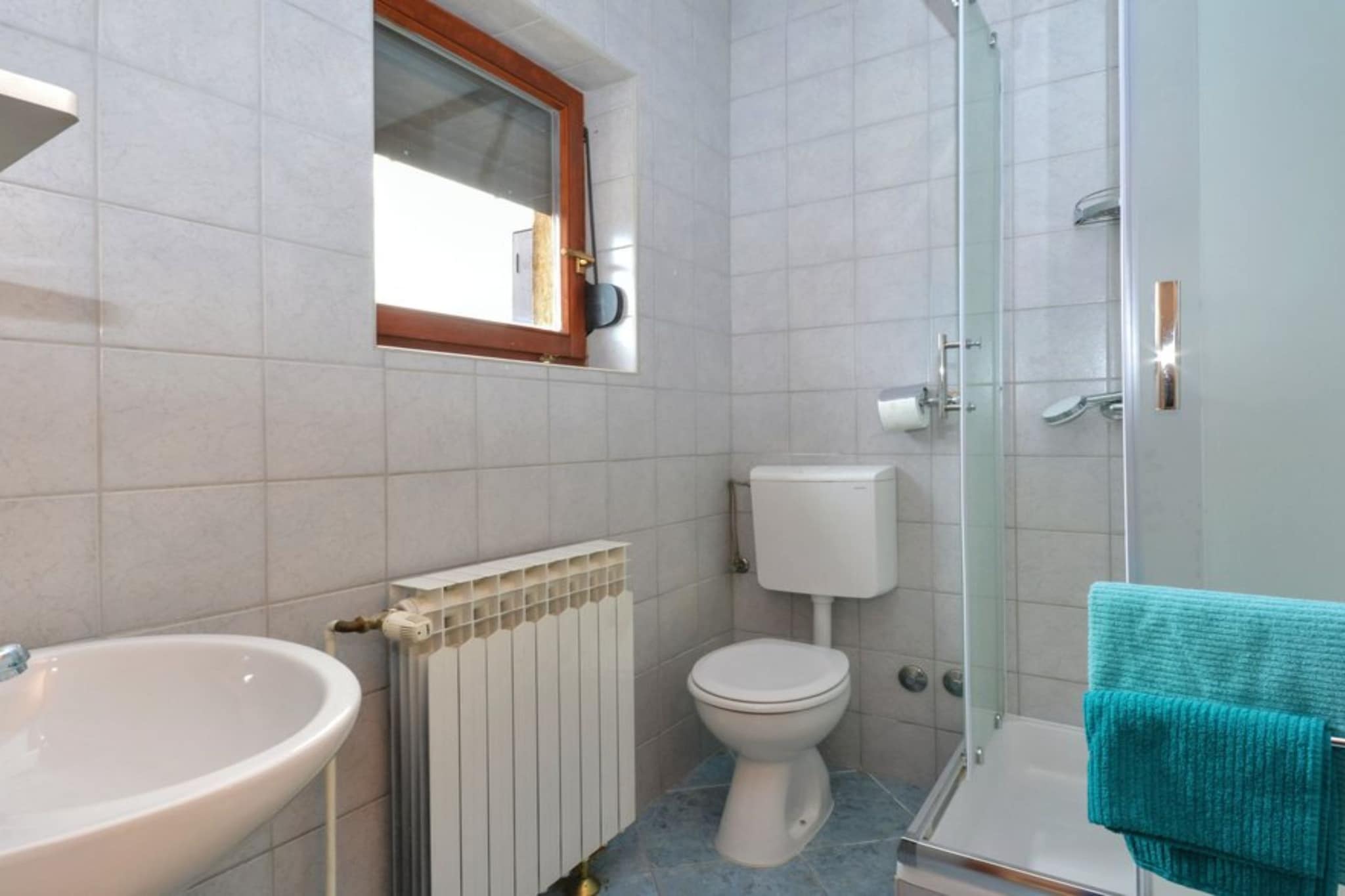 Sobe Melada - Twin Room With Balcony and Mountain View (A2) - Badkamer